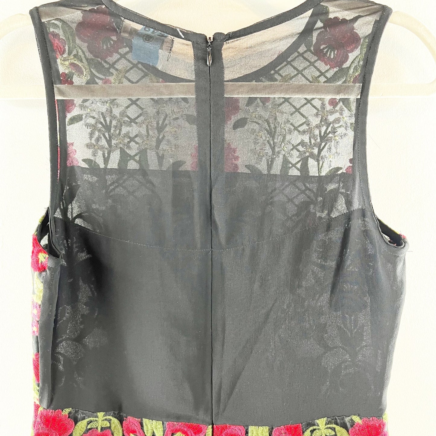 Lucy Paris Marina Floral Embroidered Sleeveless Mini Dress Red Black Small