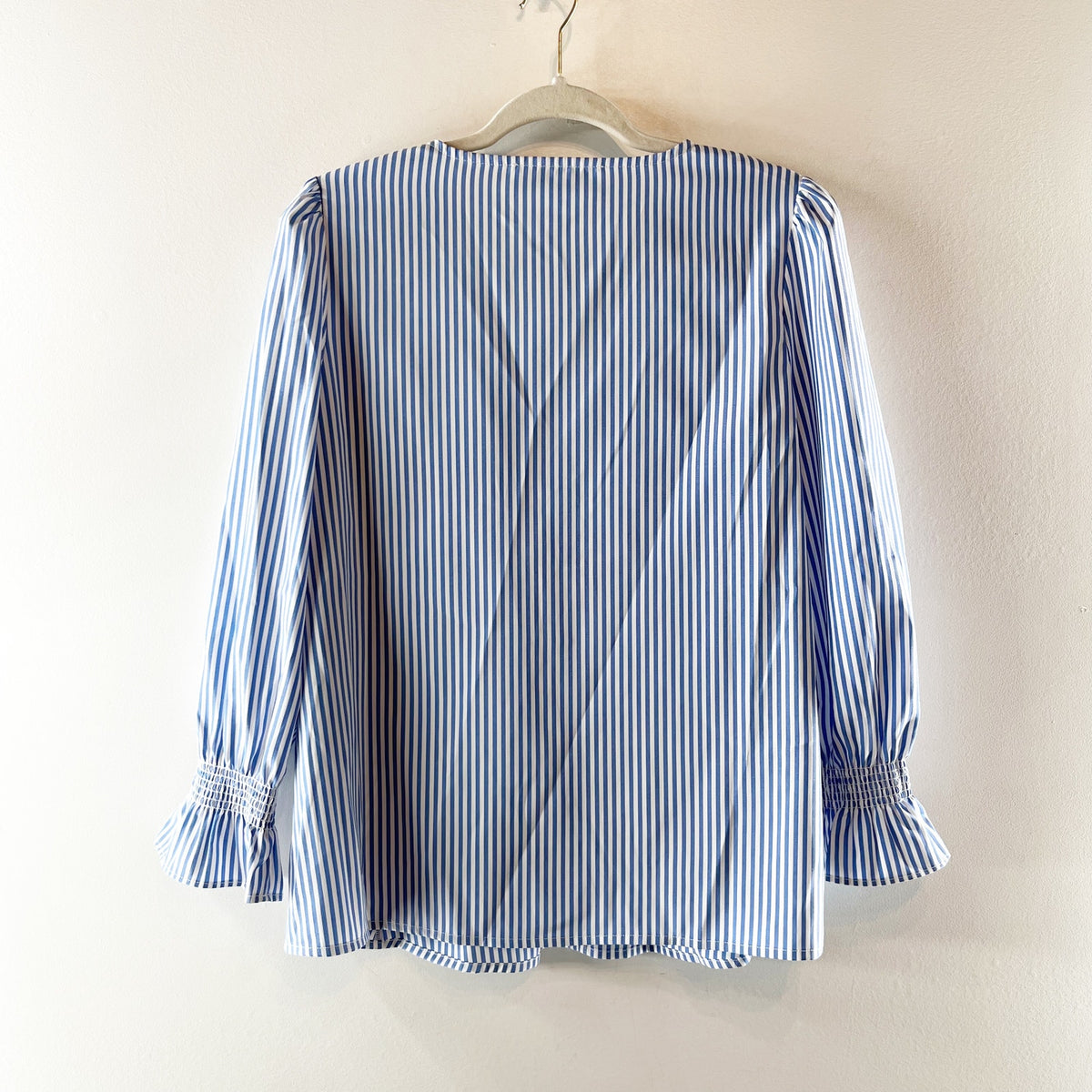 Tuckernuck Easton Striped Long Sleeve V Neck Blouse Blue Small