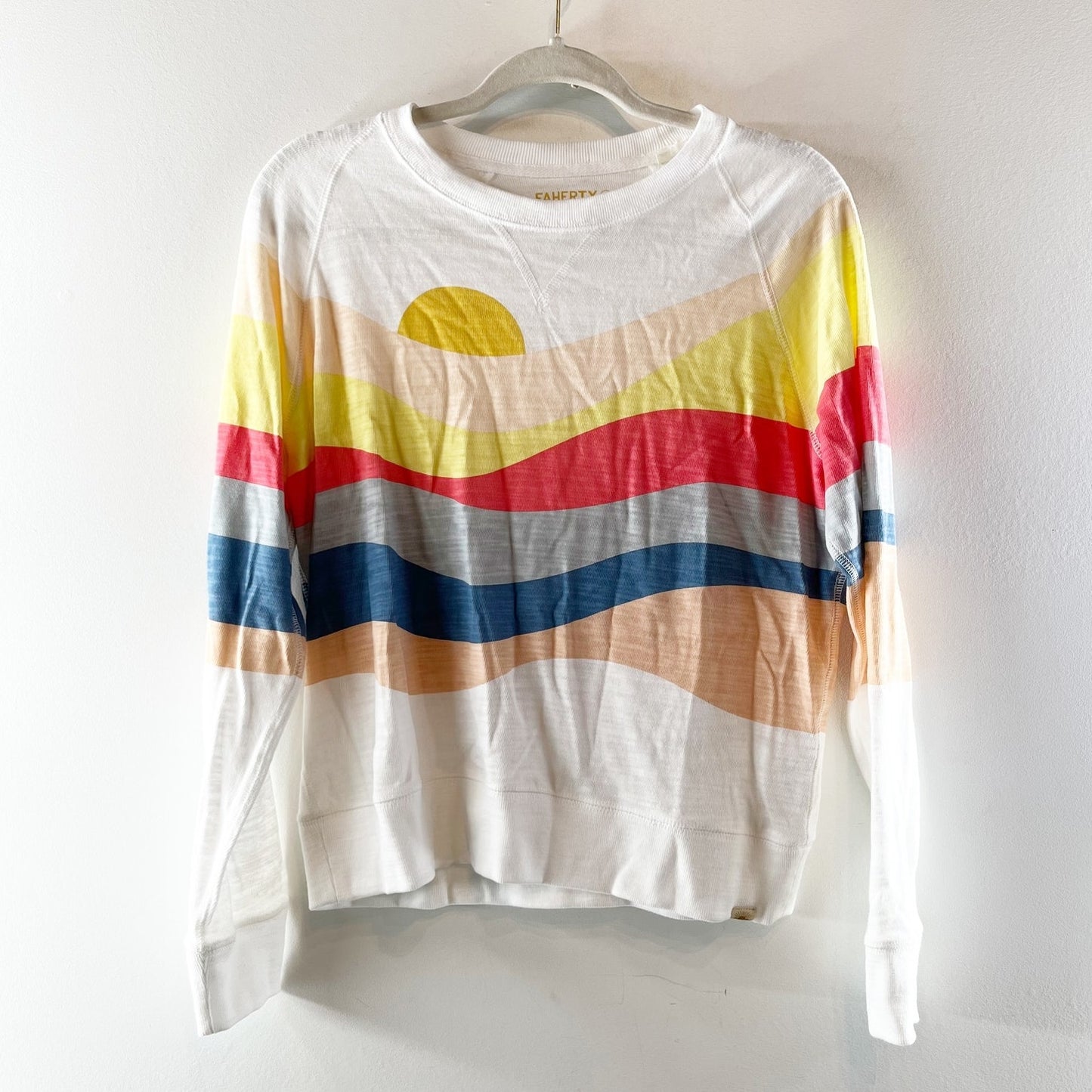 Faherty Sunwashed Long Sleeve Organic Cotton Pullover Sunset Print White Small