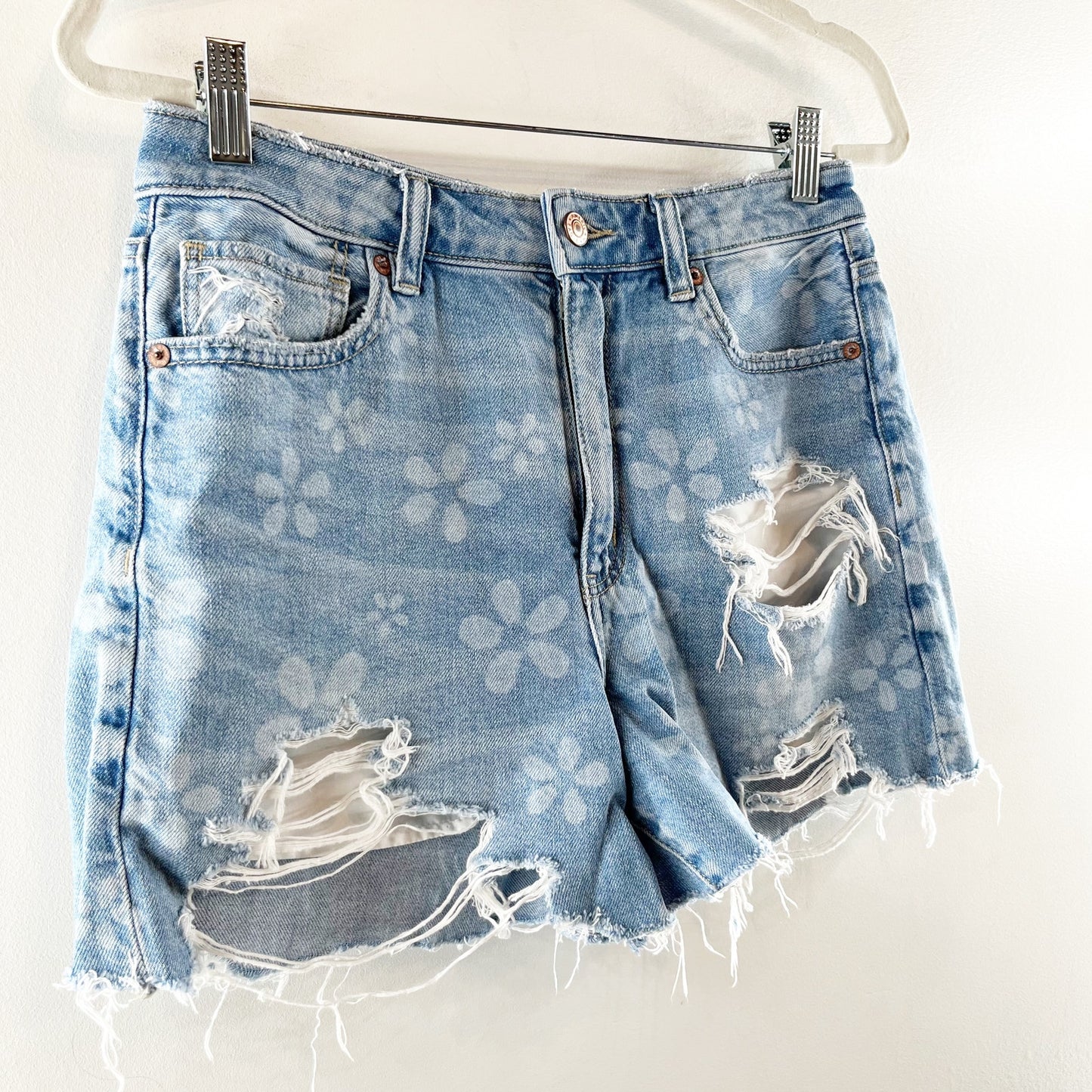 American Eagle Highest Rise Baggy Distressed Floral Cutoff Shorts Blue 6