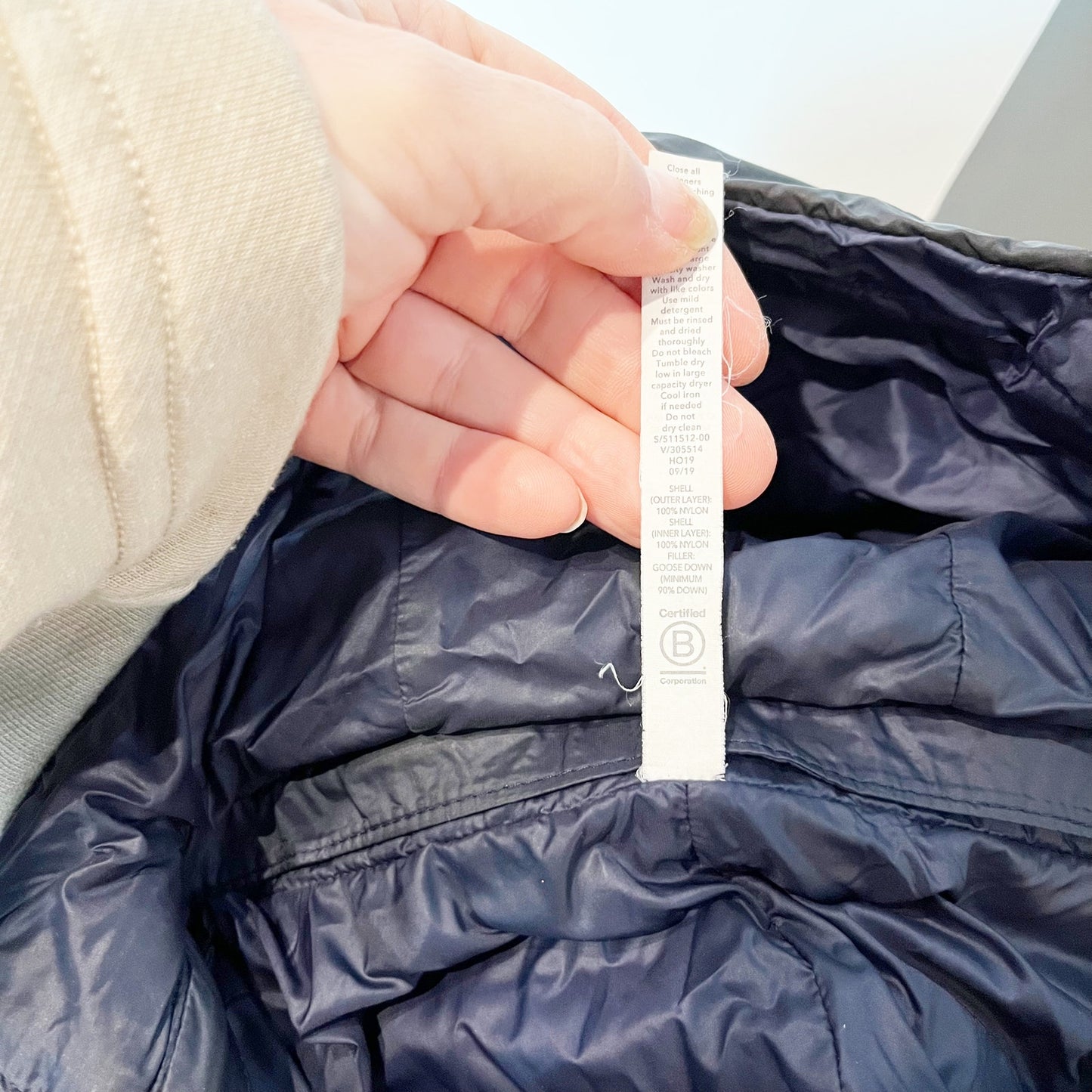 Athleta Pulse Reversible Down Puffer Jacket Coat Black Blue Small