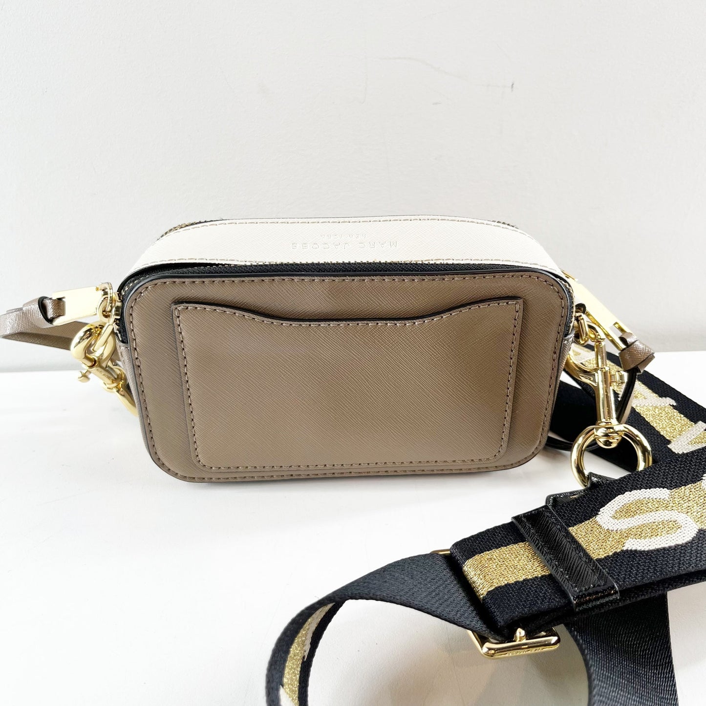 Marc Jacobs Snapshot Leather Camera Crossbody Bag Purse Taupe Gray Tan