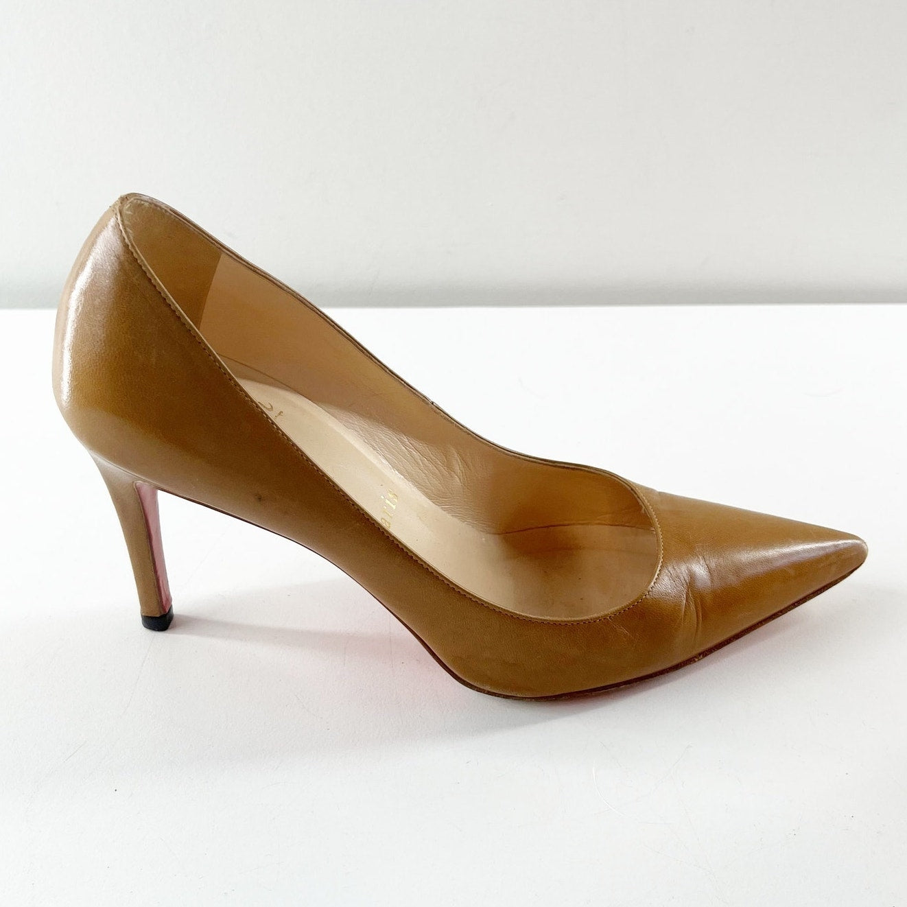 Christian Louboutin Pigalle Pointed Toe Leather Heels Pumps Brown Tan Nude 6.5