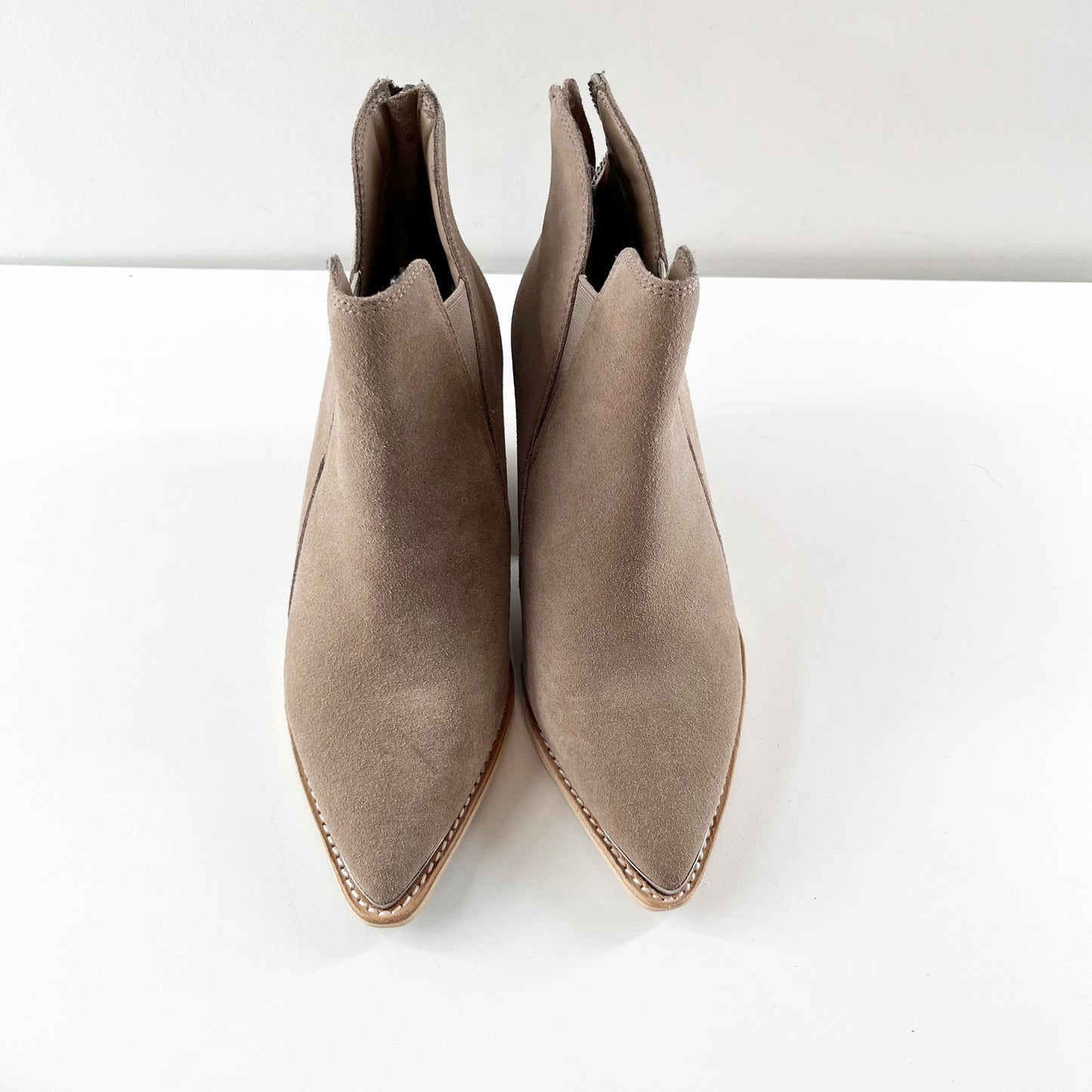 Vintage Havana Collins Suede Pointed Toe Stacked Heel Ankle Booties Tan 6