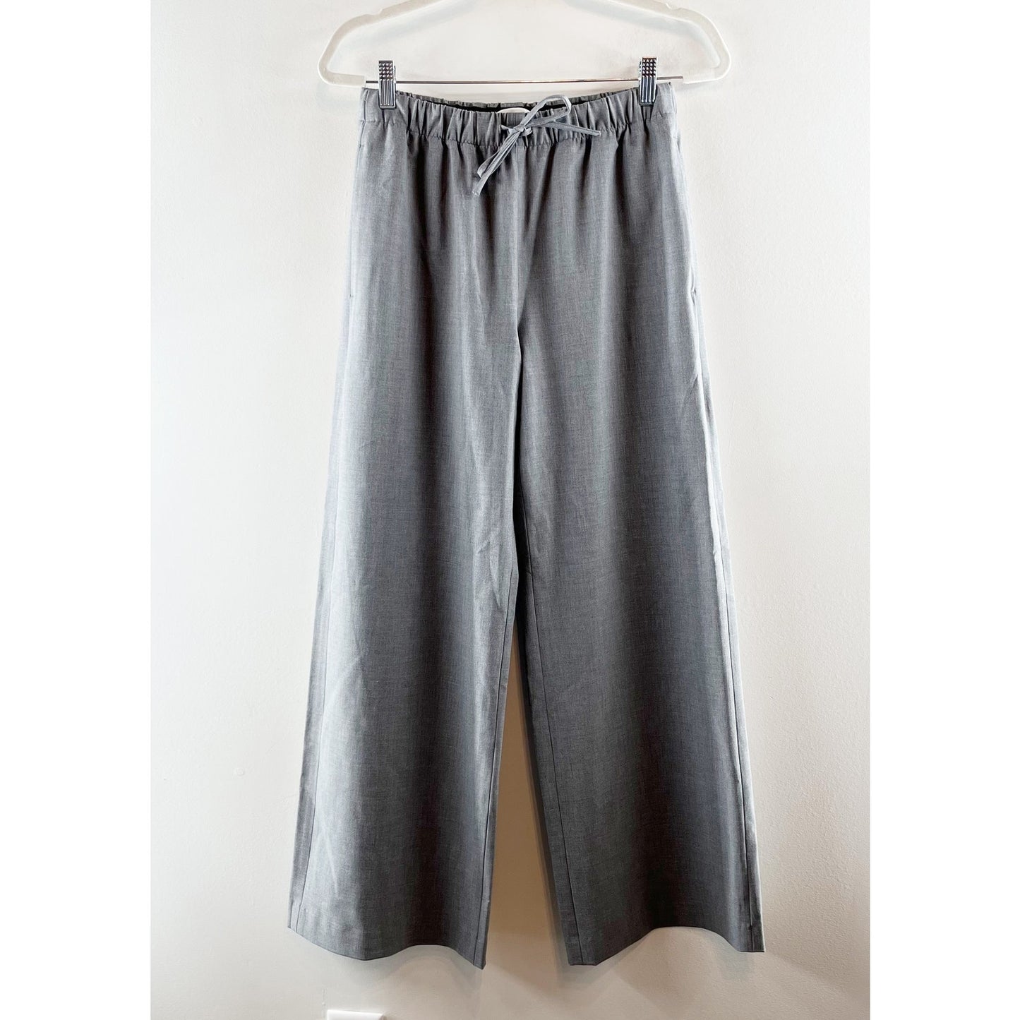 Aritzia The Lodge Wide Leg Lightweight Pull On Trouser Pants Dark Grey Small