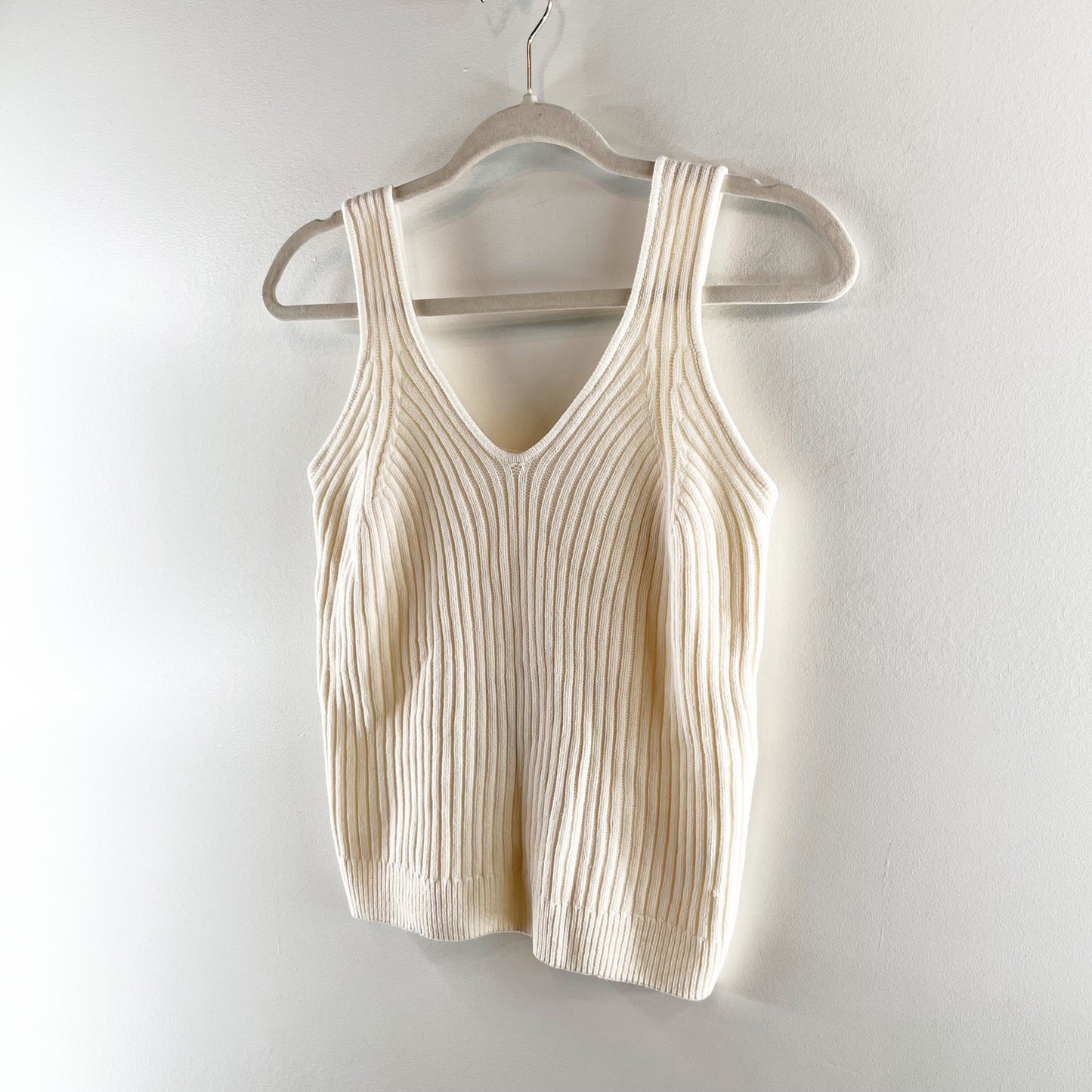 Blu Pepper This Dream Cozy Life Sleeveless V-Neck Ribbed Tank Top Cream Large