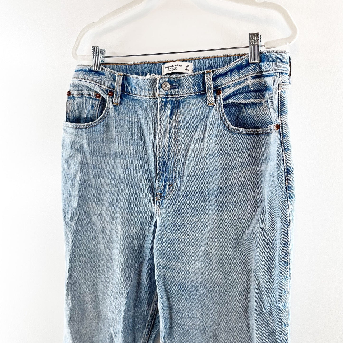 Abercrombie The 90's Straight Leg Ultra High Rise Slit Hem Jeans Blue 32 / 14 L
