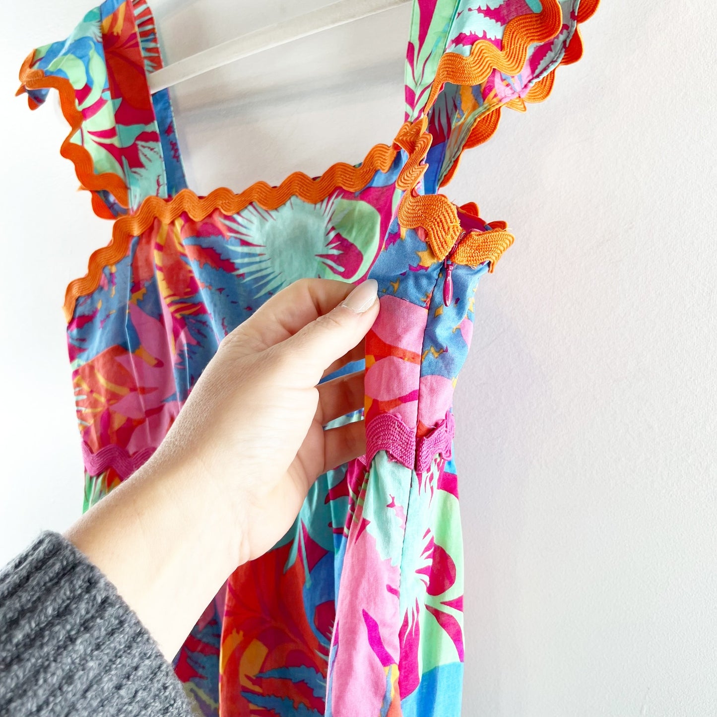 Greylin Skyler Ruffle Scallop Trim Babydoll Square Neck Tropical Top Pink Small