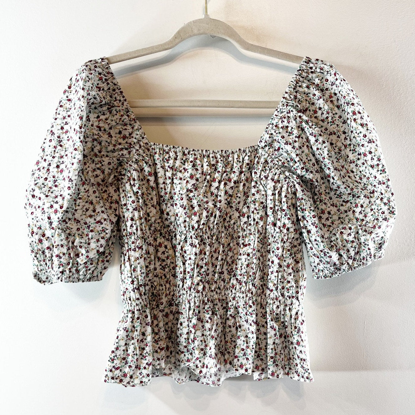 Hyacinth House Tuckernuck Floral Puff Sleeve Bow Payton Top Blouse White Medium