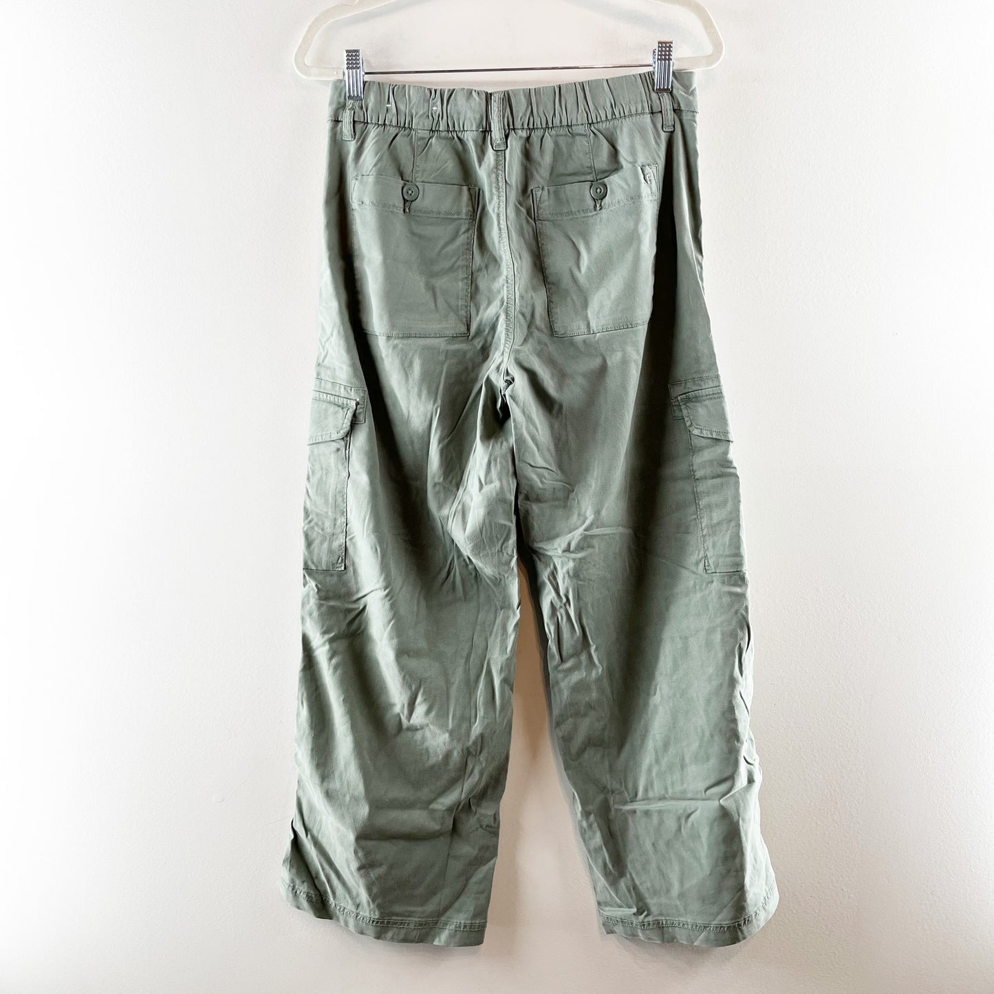 American Eagle Mid Rise Baggy Wide Leg Cargo Pants Green 4 Short