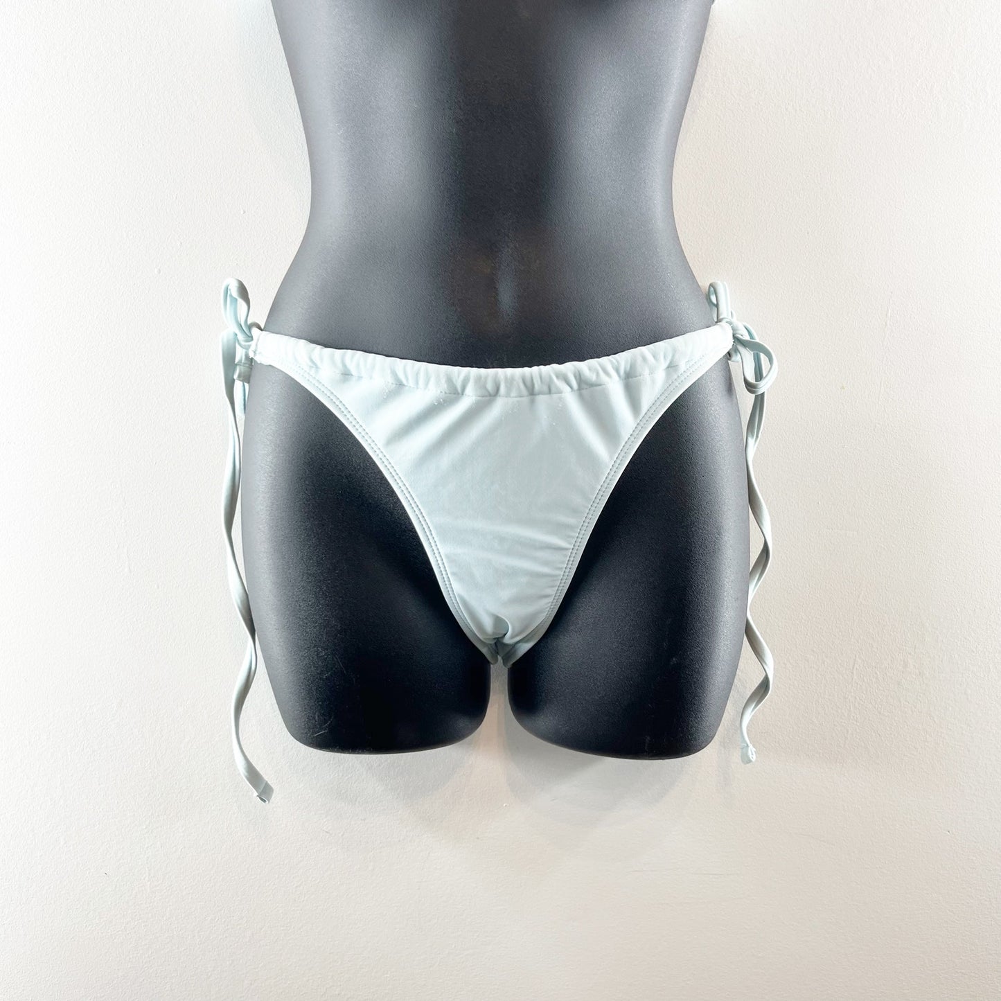 Xhilaration Shirred Underwire Top & Side-Tie Bikini Bottom Set Light Blue Medium