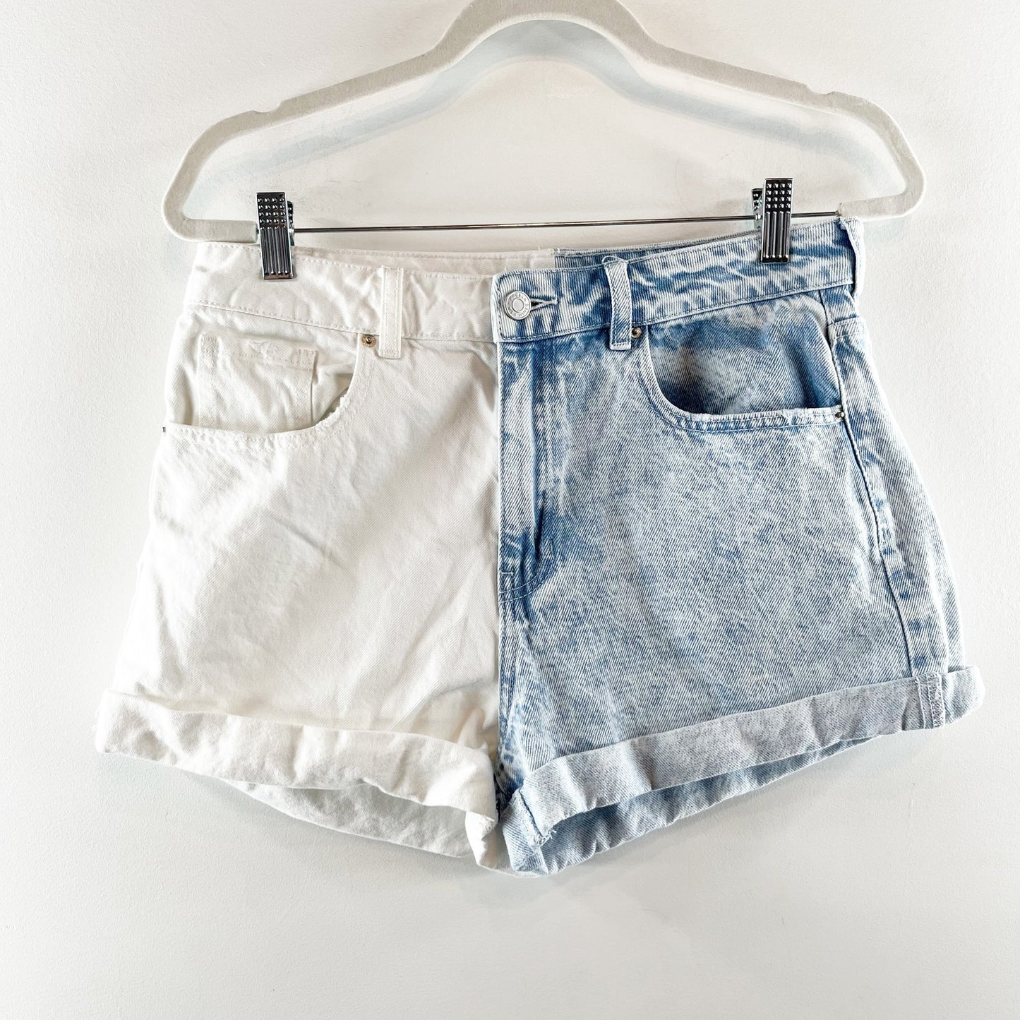 PacSun High Waisted Two-Tone Cuffed Hem Mom Shorts Blue White Denim 29