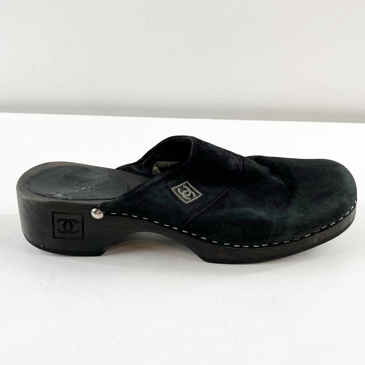 Chanel Sport Suede Interlocking CC Logo Slip On Round Toe Clog Mules Black 37