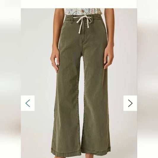 Paige Carly High Rise Wide Leg Trouser Pants in Vintage Ivy Green 29 / 8