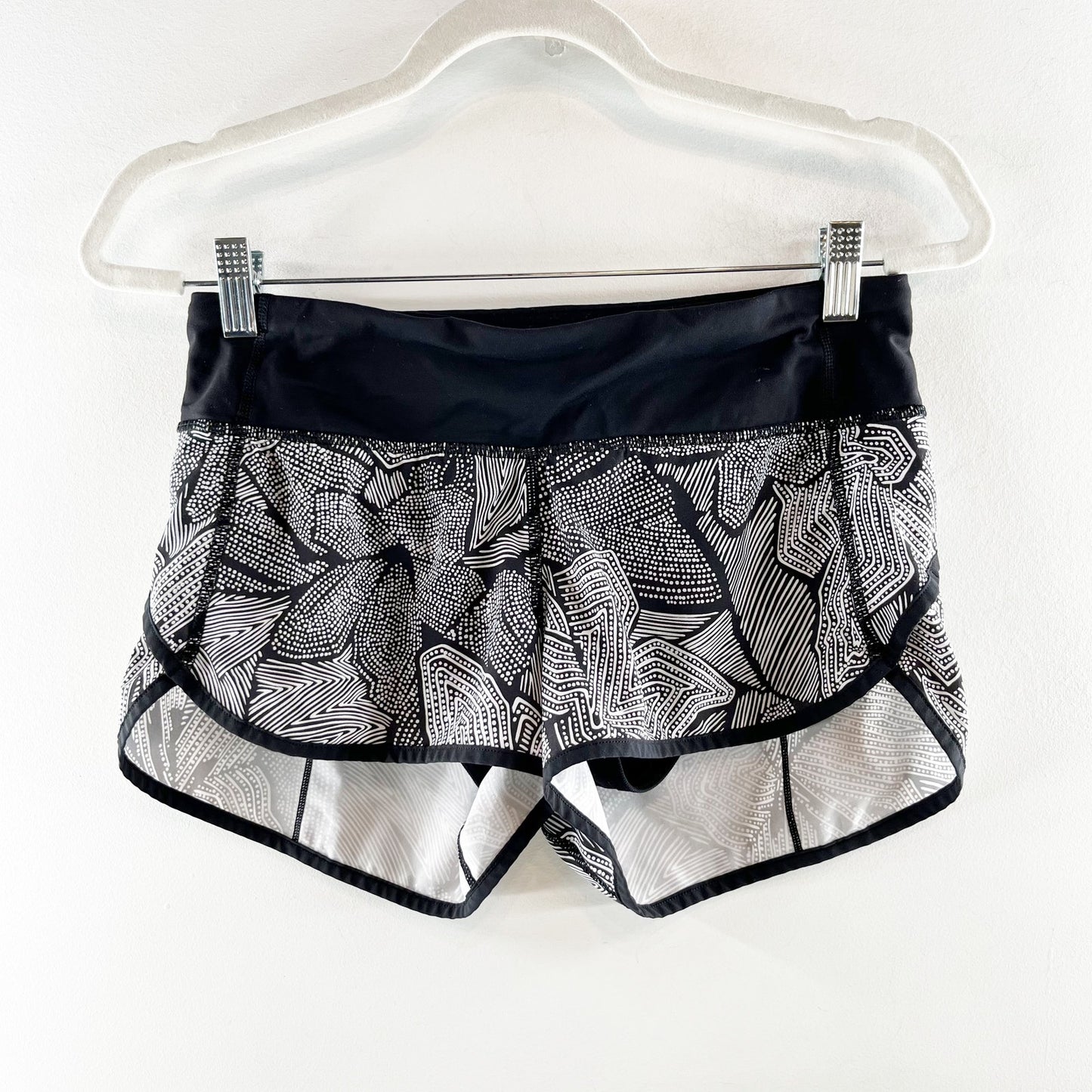 Lululemon Athletica Speed Running Shorts Dottie Tribe White Black Gray 4