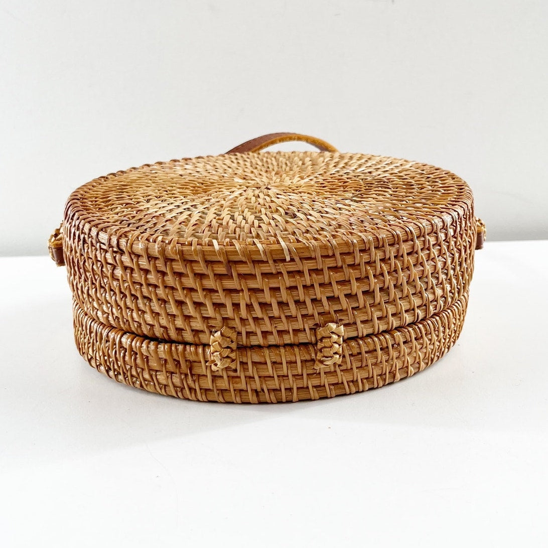 Handwoven Crossbody Palm Straw Rattan Roundie Boho Bag with Leather Strap