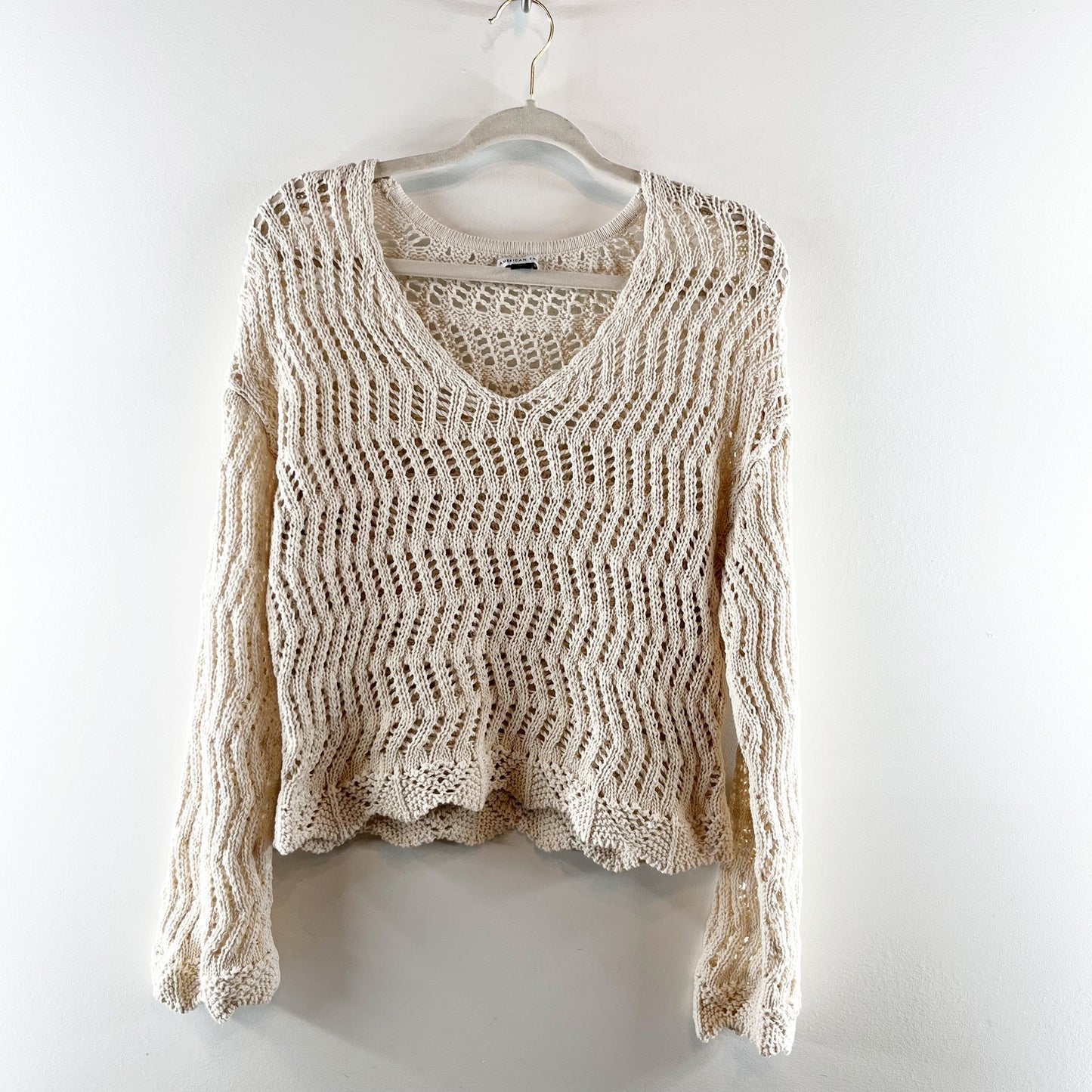 American Eagle V Neck Long Sleeve Crochet Crewneck Sweater Tan Beige Small