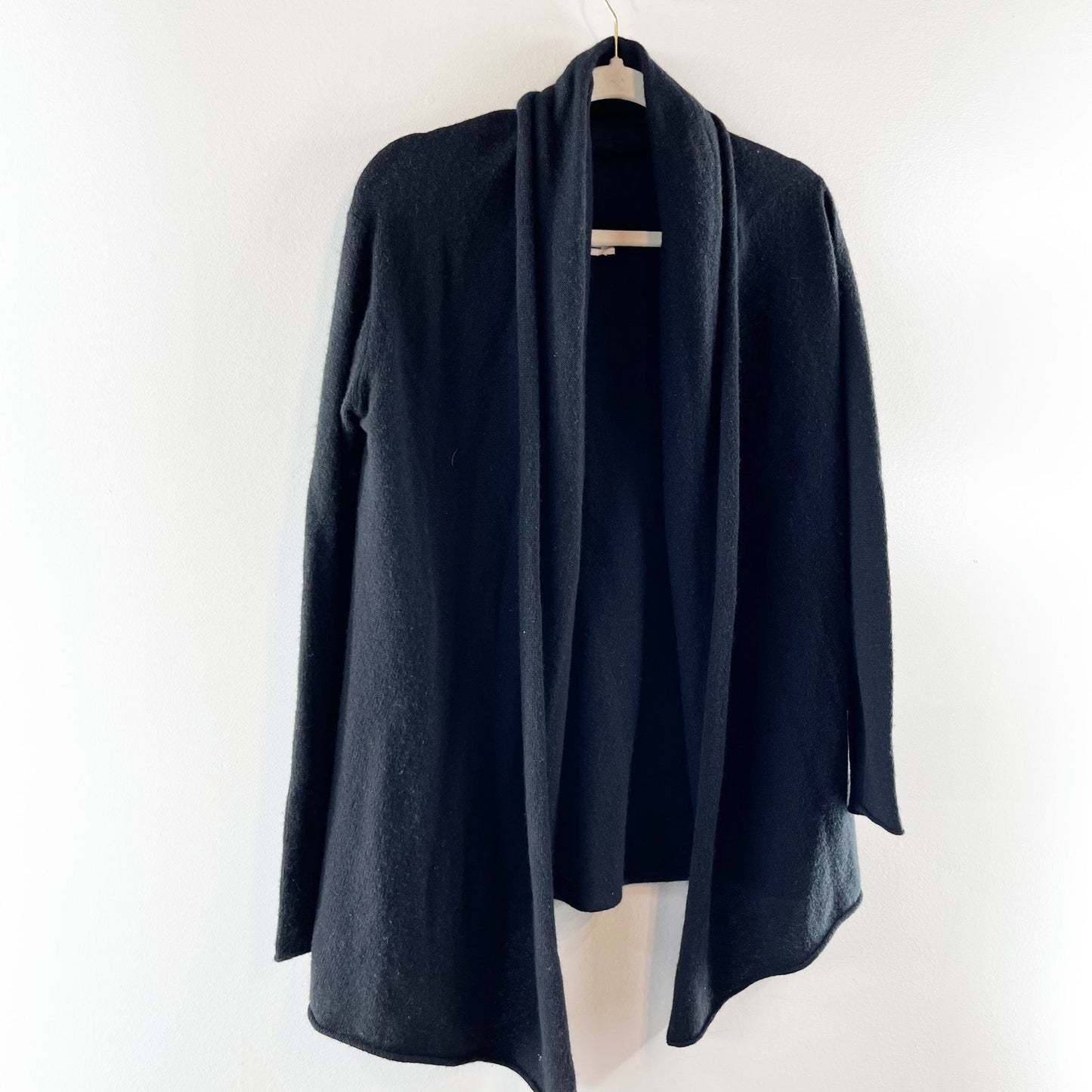 Club Monaco Cristina 100% Cashmere Shawl Lapel Cardigan Sweater Black Small
