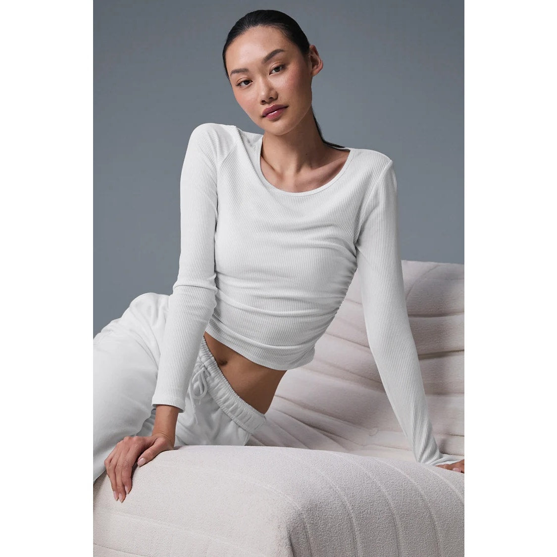 Alo Gather Long Sleeve Ribbed Ruched Top White Small