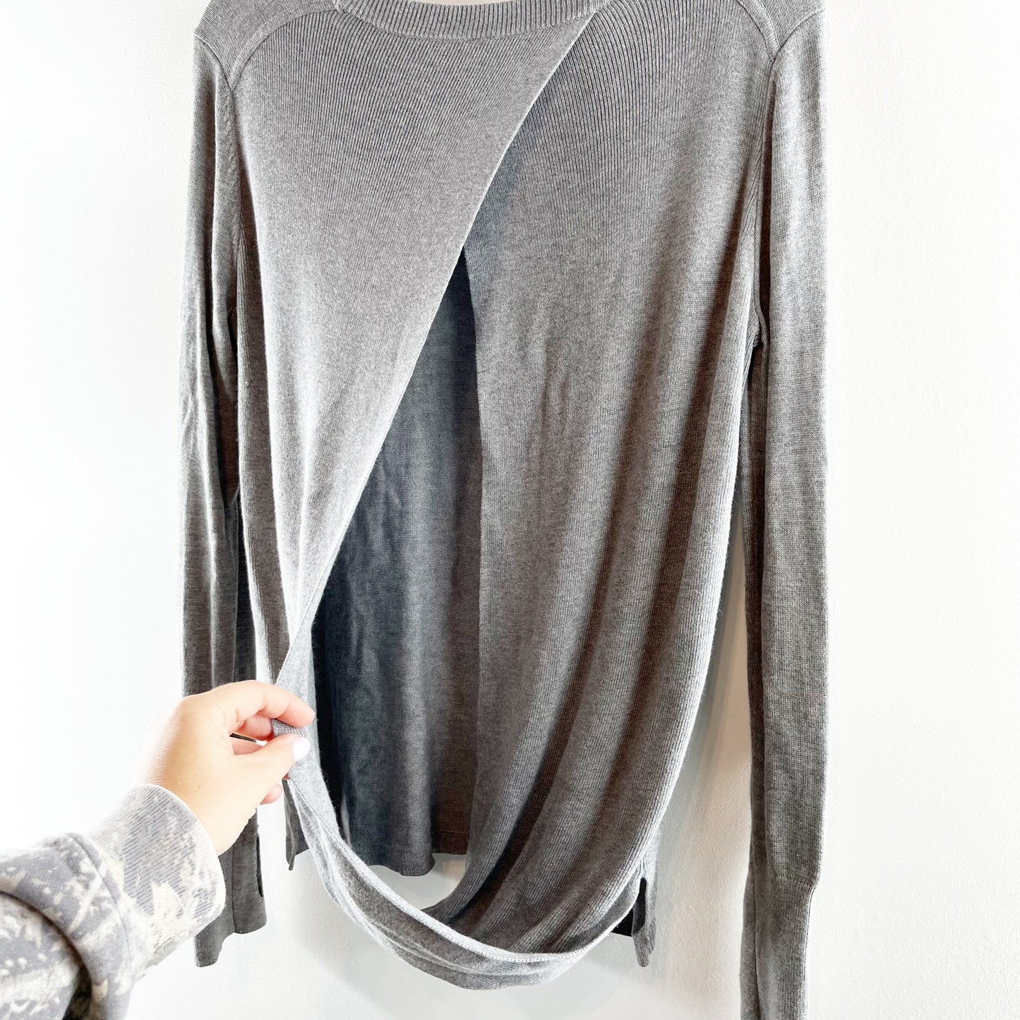 Lululemon Bring It Backbend Long Sleeve Sweater Heathered Medium Grey 8