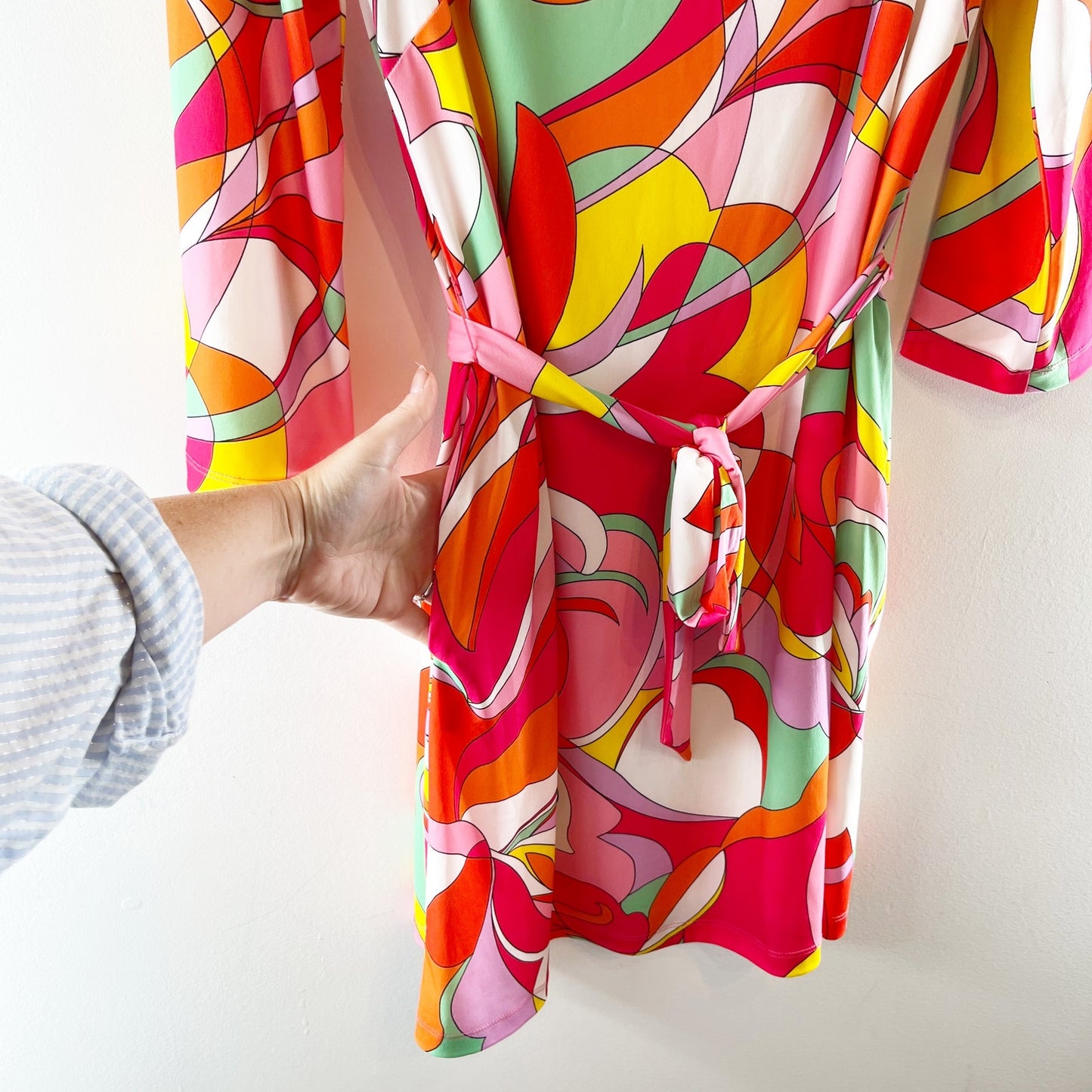 Boston Proper Colorful Abstract Swirled Print Belted Mini Dress Red Pink Large