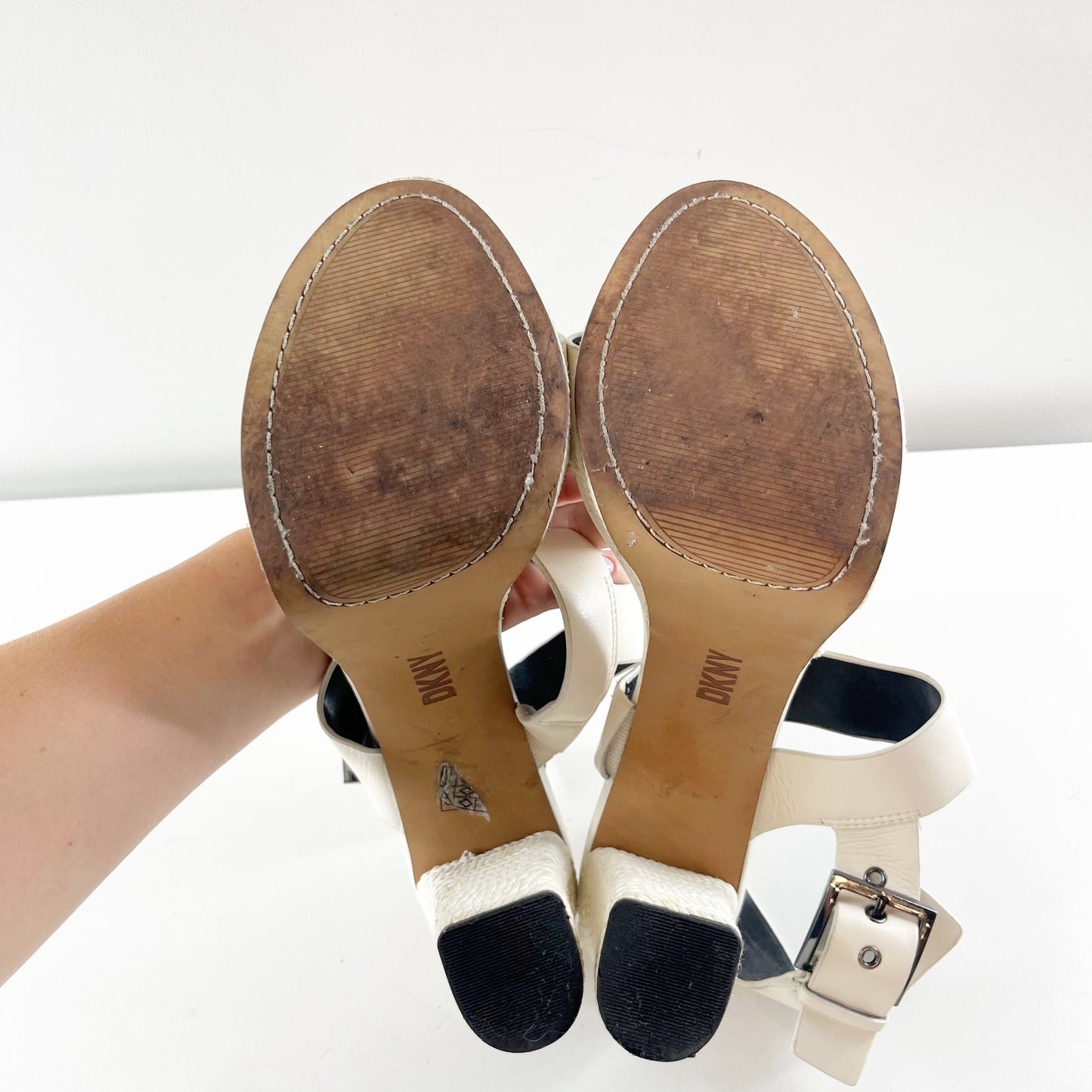 DKNY Everyday Block Heel Yadira-Platform Slingback Sandals Egg Nog 8.5