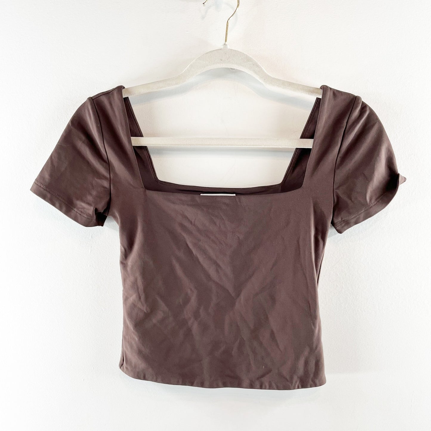 Babaton Aritzia Contour Short Sleeve Square Neck Crop Tee Shirt Top Brown Small