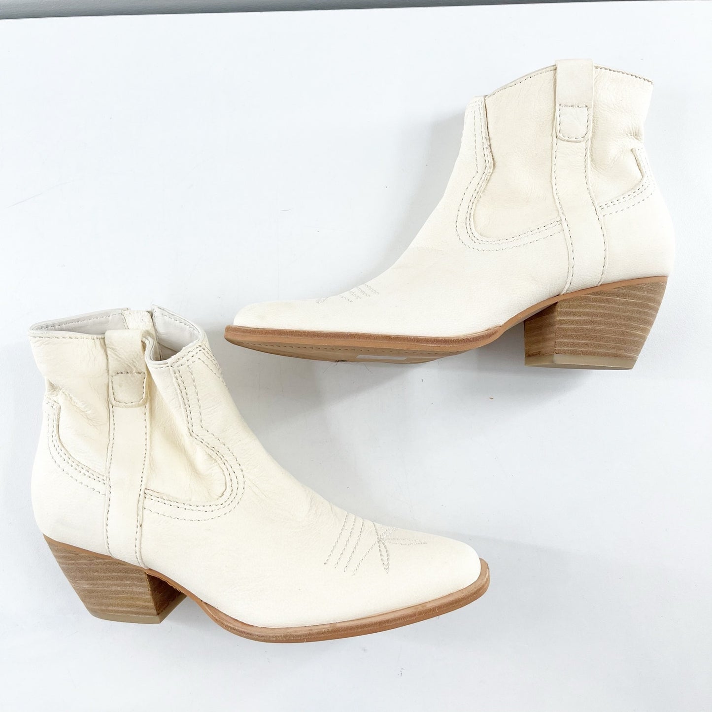 Dolce Vita Silma Nubuck Leather Block Heel Western Ankle Booties Ivory 7.5