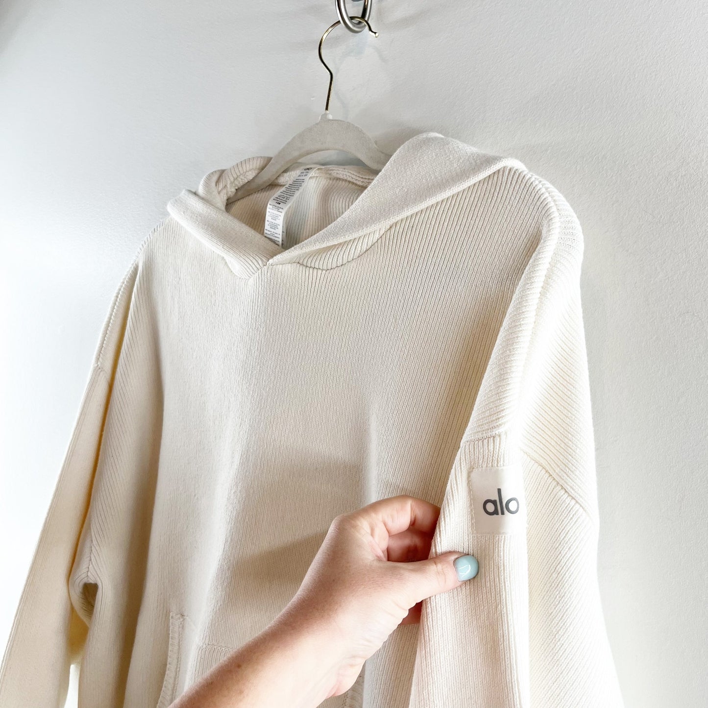 Alo Yoga Scholar Long Sleeve Cozy Knit Pullover Hooded Sweater Ivory Cream XXS