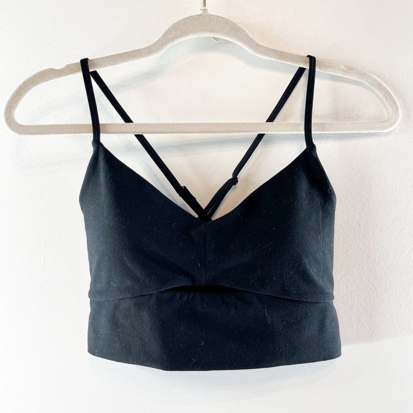Alo Yoga Alosoft Highlight Cutout Sports Bra Top Black Small