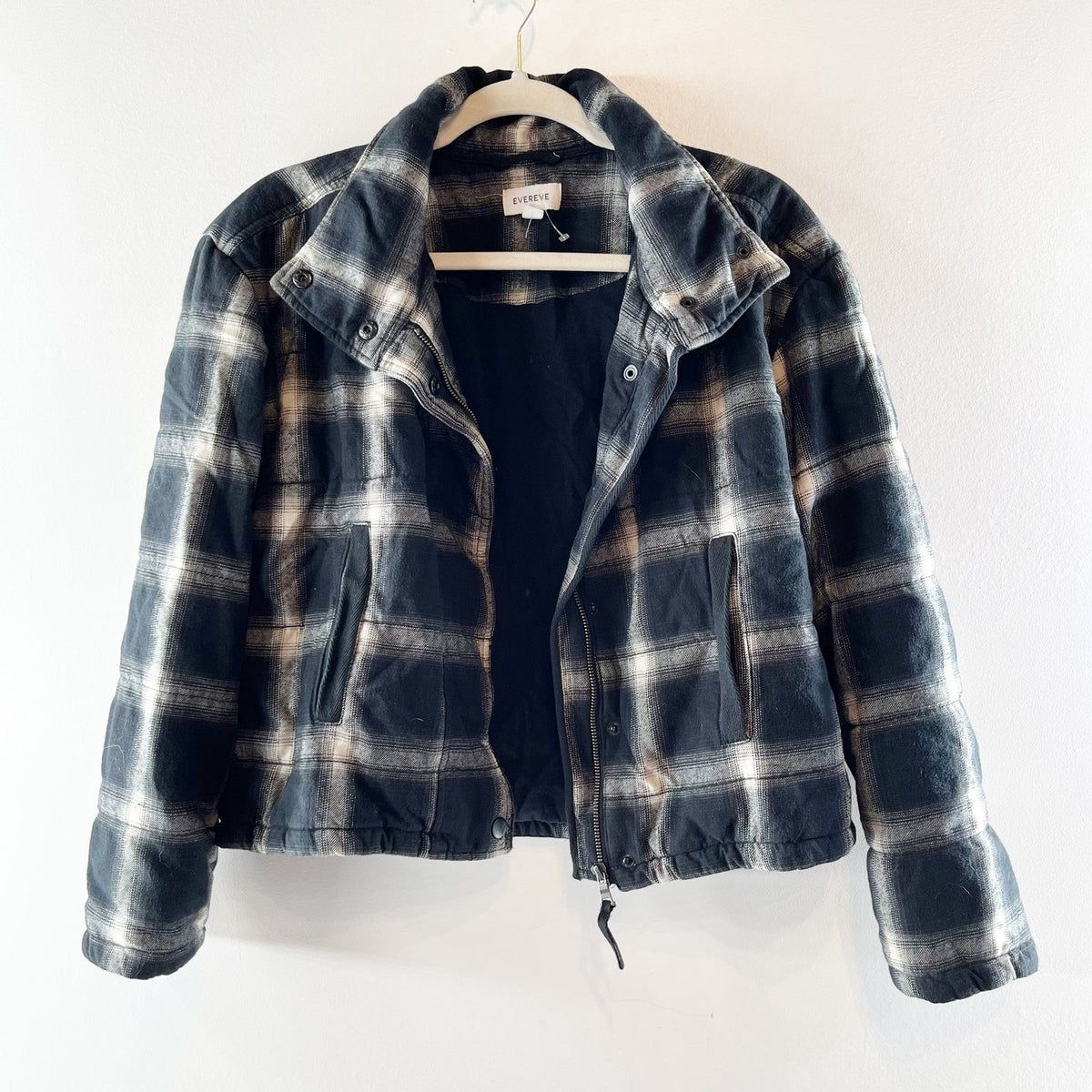 Evereve Lucy Plaid Full Zip Puffer Jacket Black XS