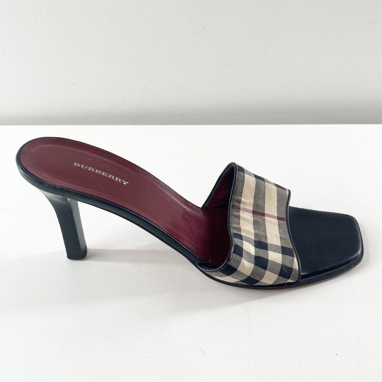 Burberry Vintage Nova Check Square Toe Plaid Slide Mule Kitten Heel Sandals 8