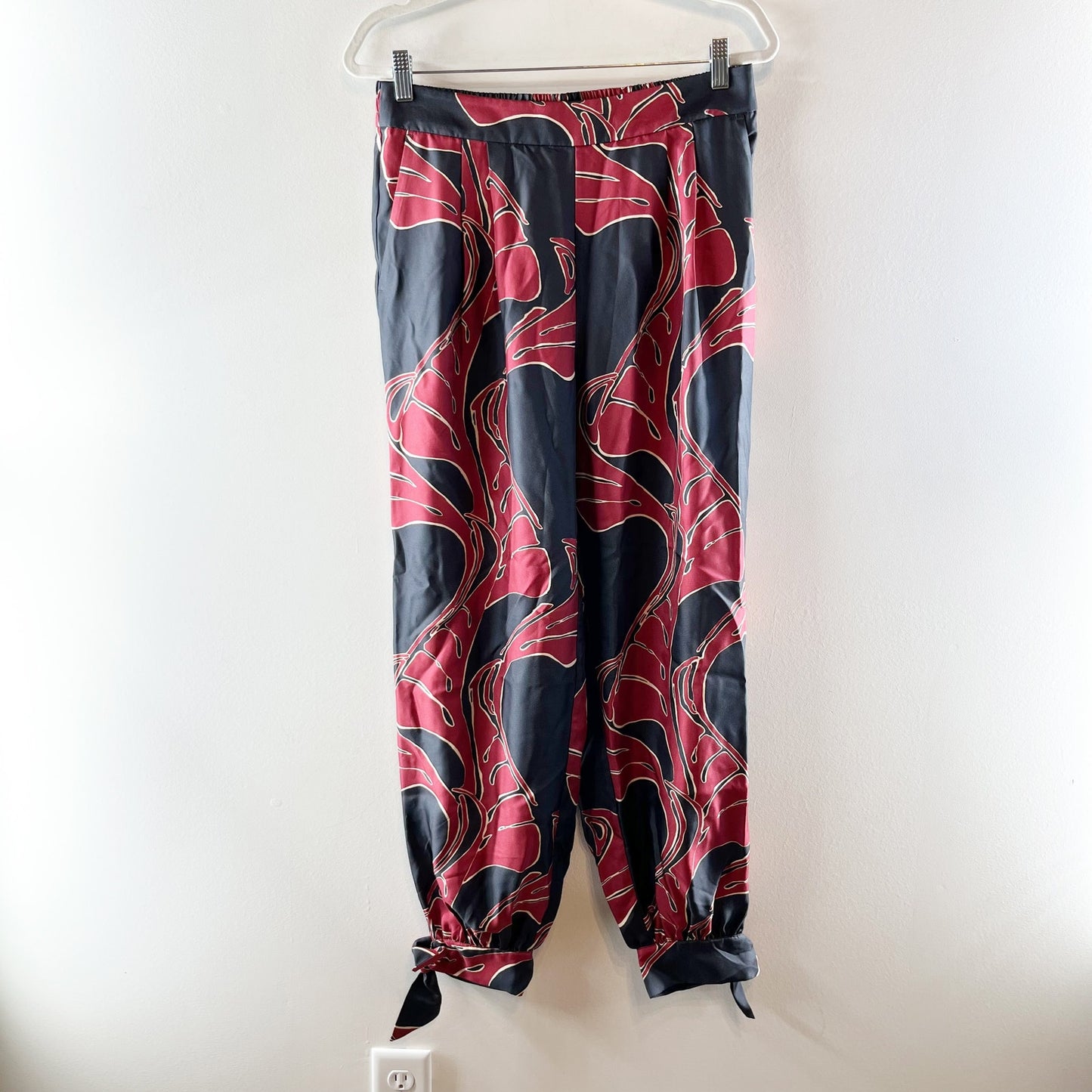 Banana Republic Arabella Tie Hem Silk Balloon Pants Navy Red Medium