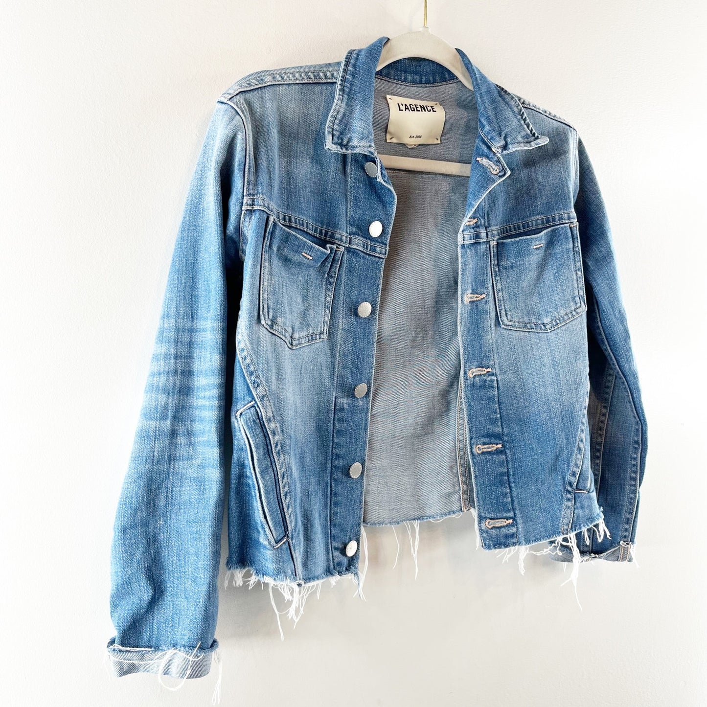 L'agence Janelle Long Sleeve Raw Hem Cropped Denim Trucker Jacket Blue XS