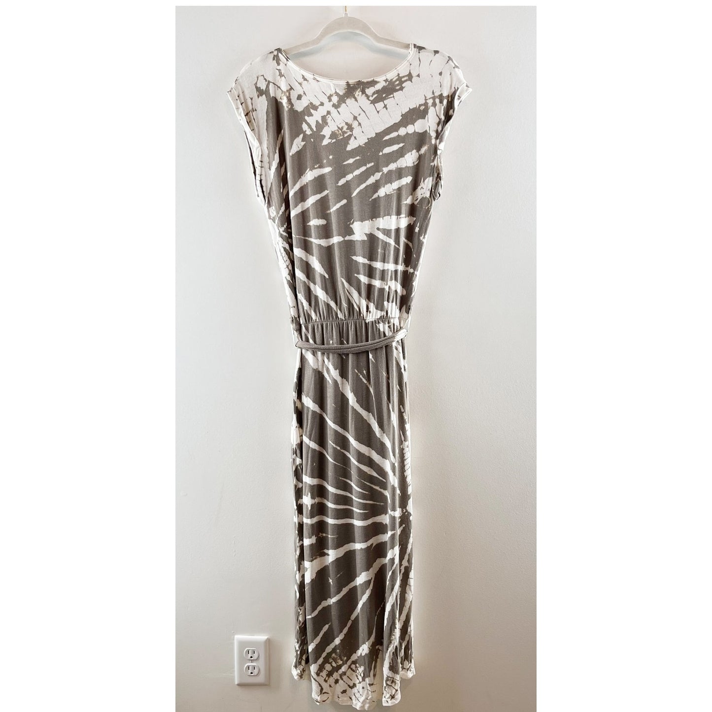 Young Fabulous & Broke Short Sleeve Tie Waist Midi Dress Brown Cream XS