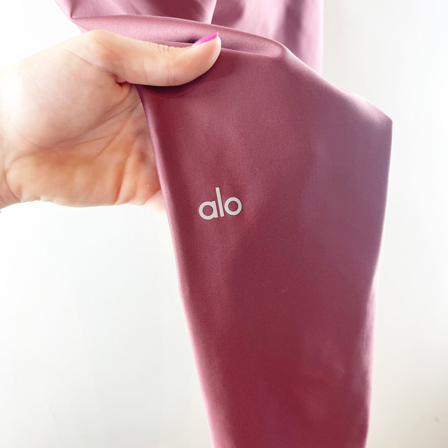 Alo Yoga Airlift High Waisted Suit Up Legging Pants Burgundy Truffle Small