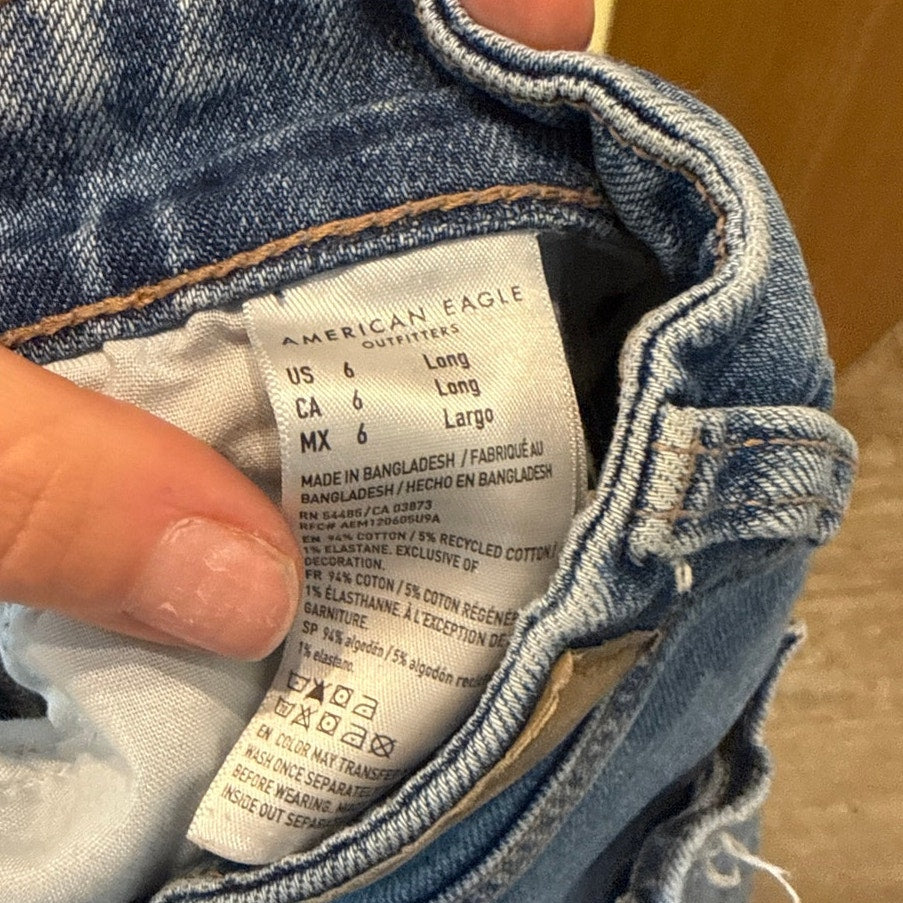 American Eagle High Rise Curvy Straight Leg Distressed Jeans Blue 6 Long