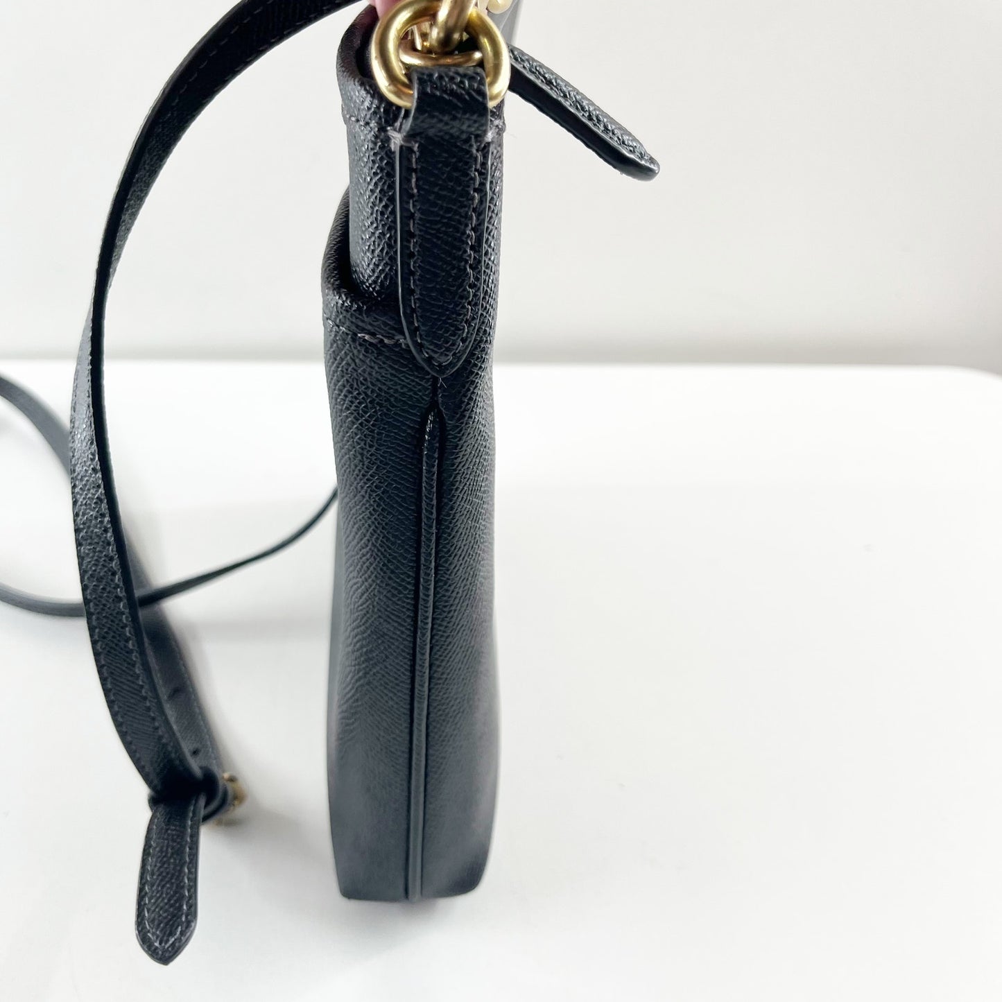 Coach Kitt Crossbody Leather Zip Closure Purse Bag Black Gold