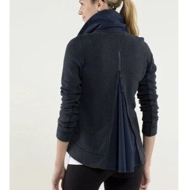 Lululemon En Route Full Zip Back Flyaway Jacket Gray 4 / Small