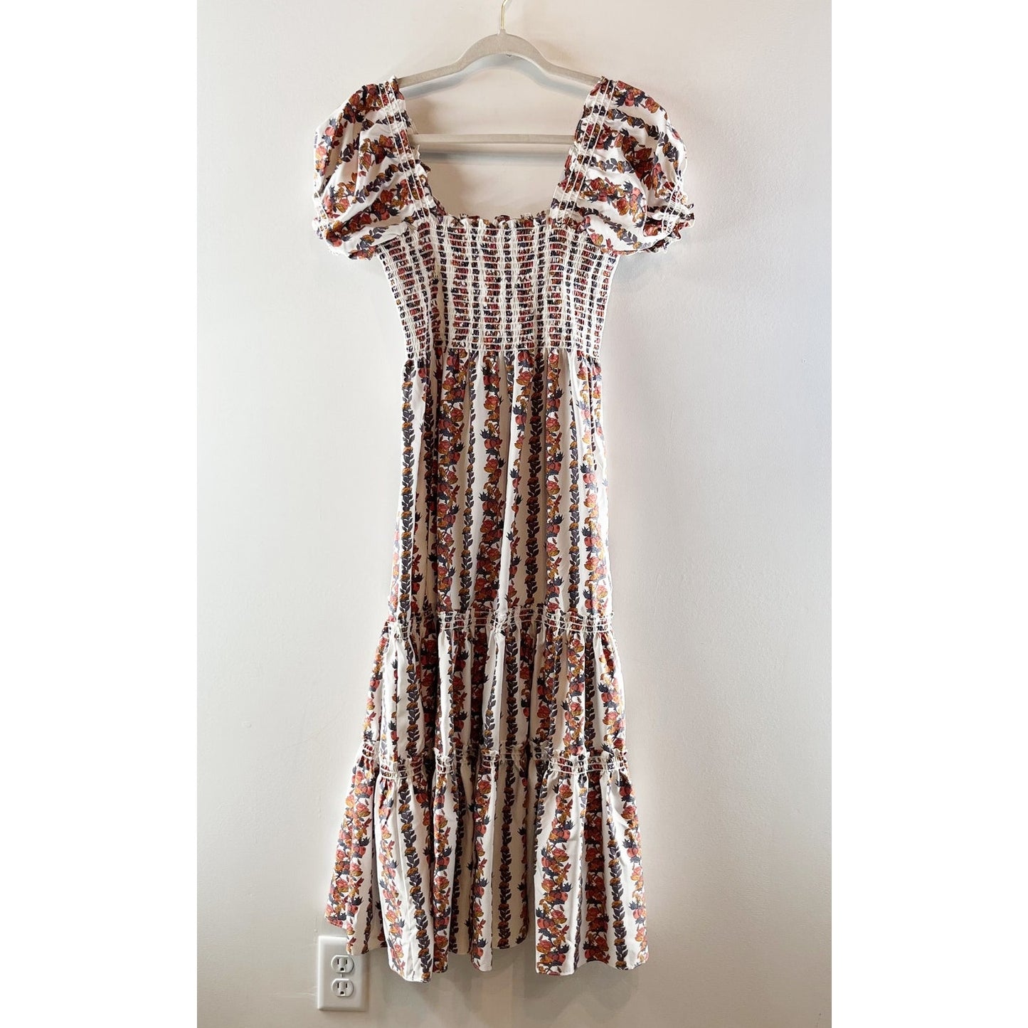 o.p.t Floral Daphne Puff Sleeve Smocked Tiered Midi Sundress White Pink Large
