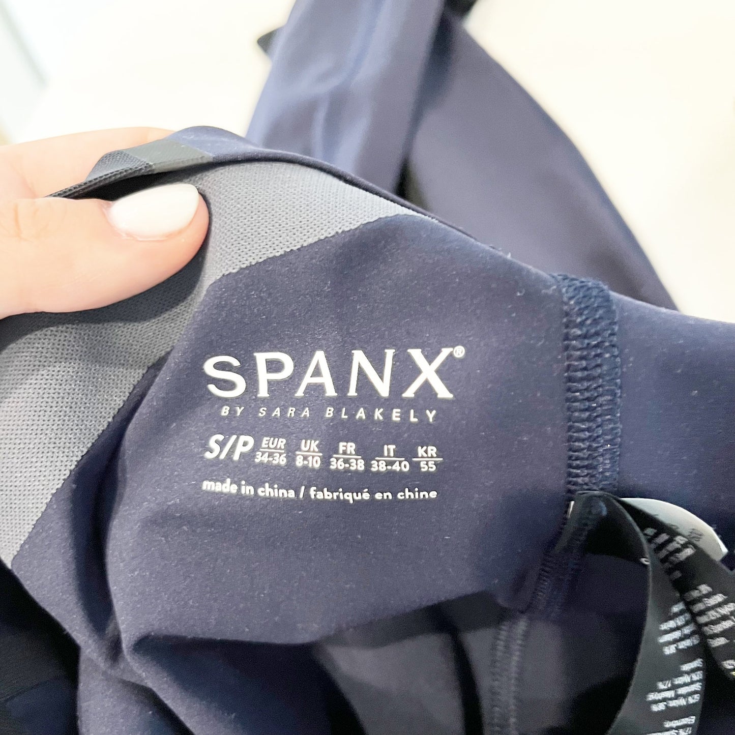 Spanx Exposed Mesh Contouring Colorblock Seamless Leggings Navy Blue Black Small
