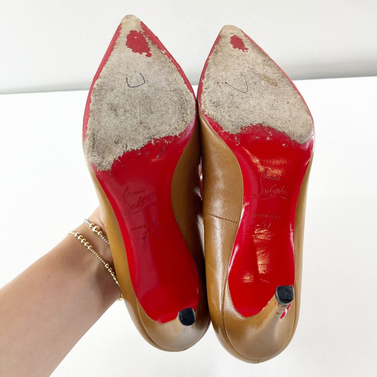 Christian Louboutin Pigalle Pointed Toe Leather Heels Pumps Brown Tan Nude 6.5