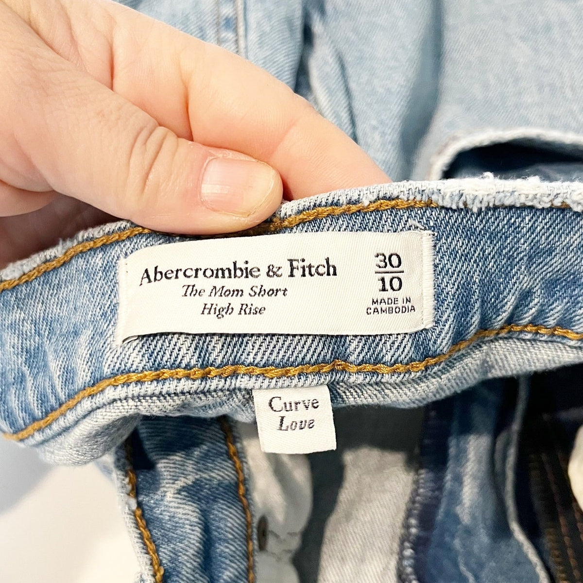 Abercrombie & Fitch Curve Love Raw Hem High Rise Denim Mom Shorts Blue 30 / 10
