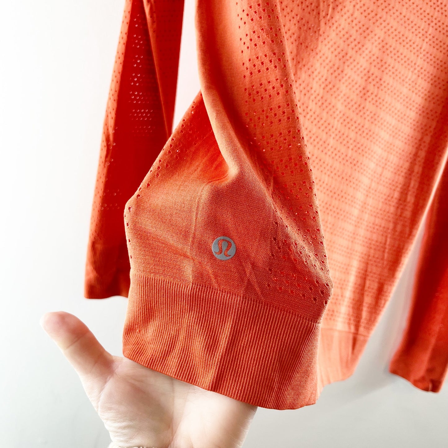 Lululemon Breeze By Long Sleeve Squad Run T-Shirt Seamless Relaxed Fit Orange 8