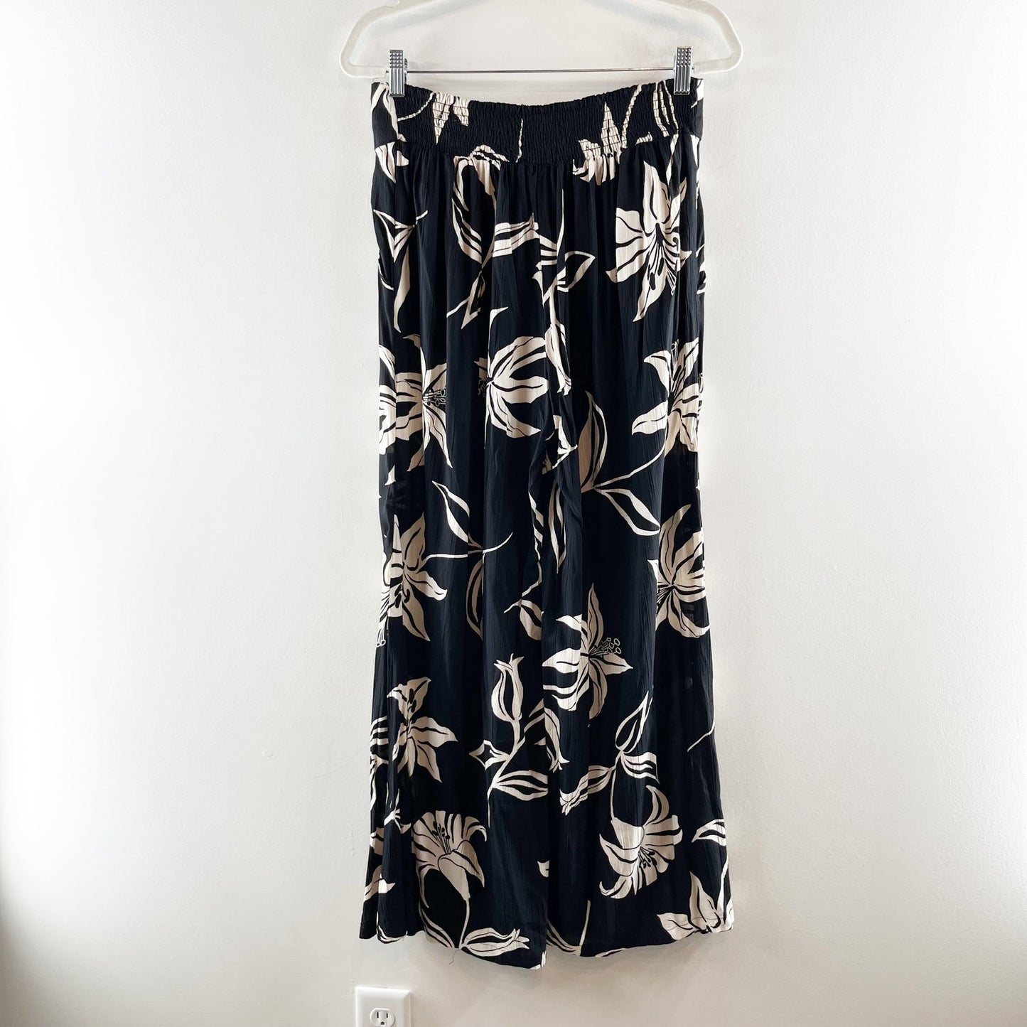 Nostalgia Pull On Wide Leg Floral Tropical Cover Up Beach Pants Black Tan Medium