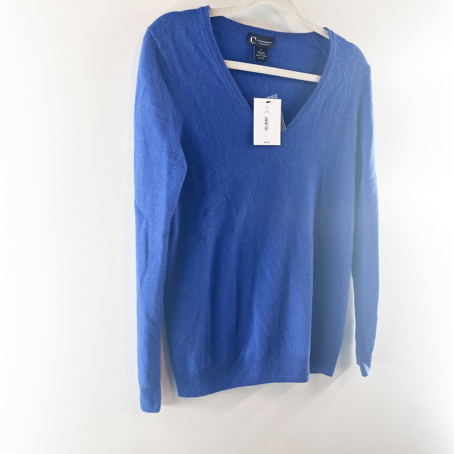 C by Bloomingdales Cashmere Long Sleeve V-Neck Pullover Sweater Admiral Blue L