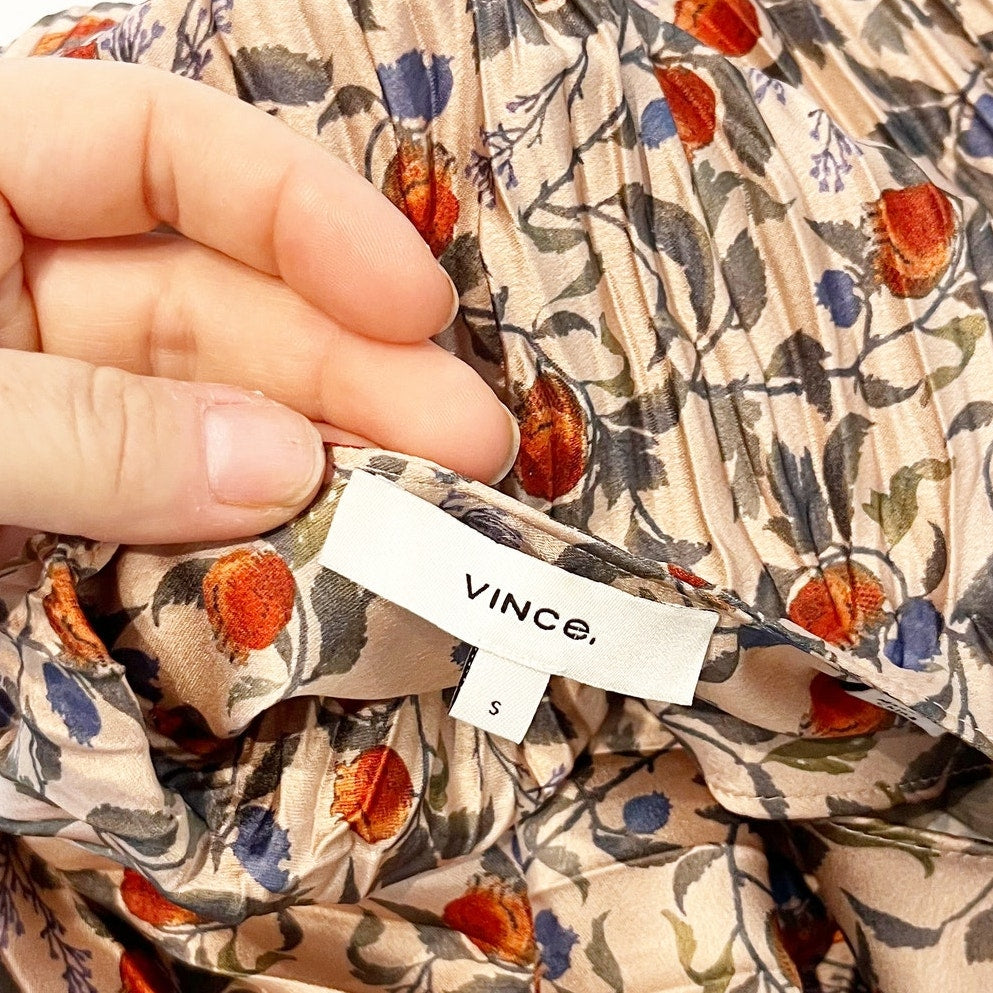 Vince Pomegranate Print Long Sleeve Keyhole Neck Pleated Blouse Chamois Small