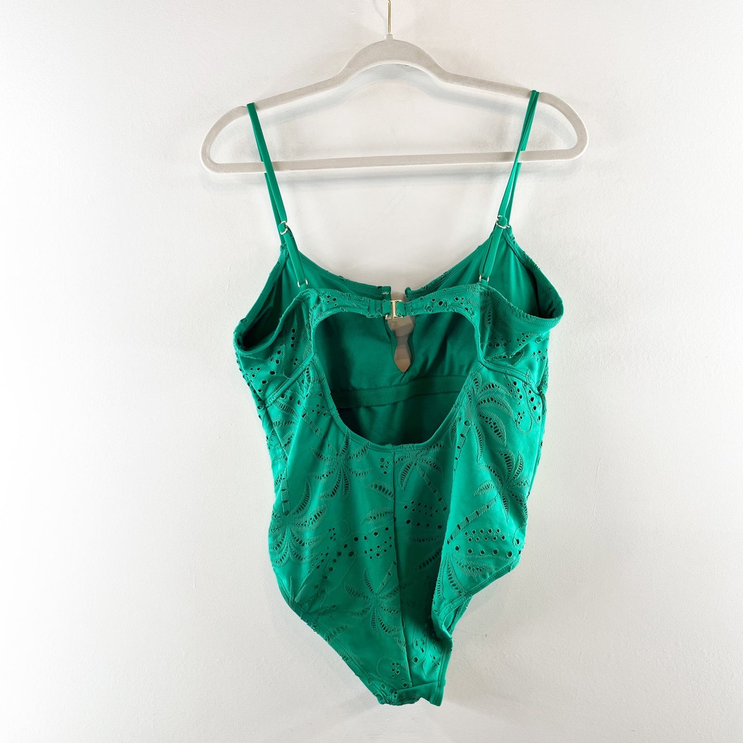 Time and Tru Eyelet Notch Front One Piece Swimsuit Green XL