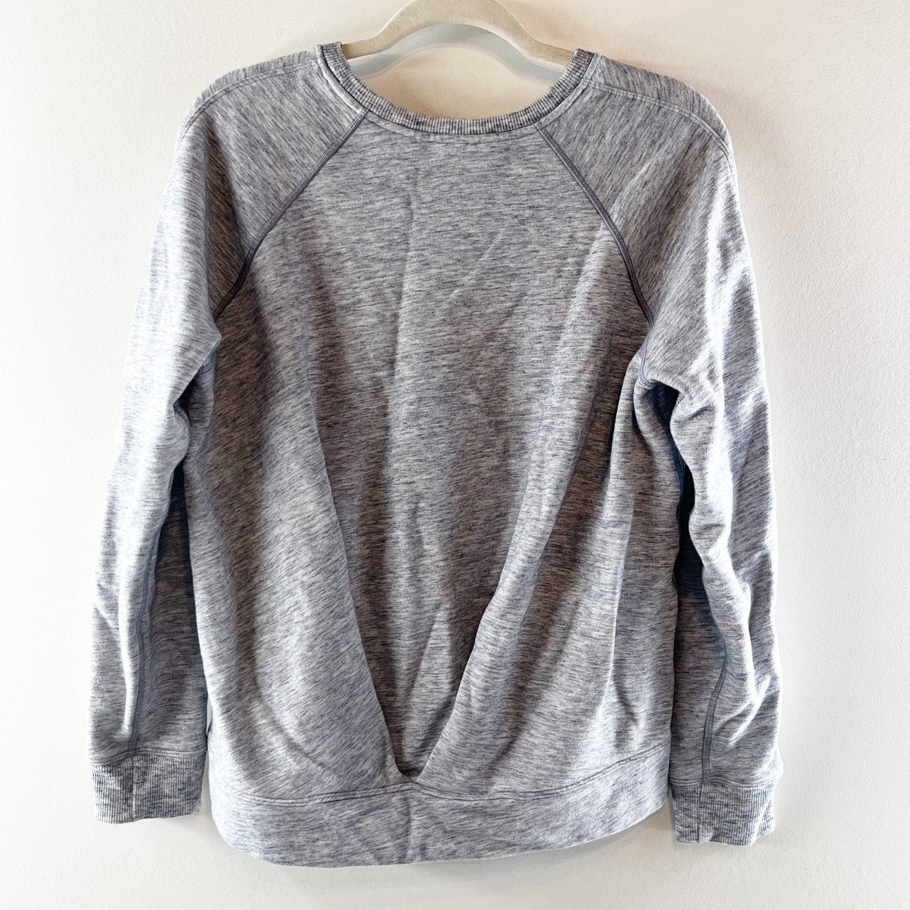 Lululemon Athletica Long Sleeve Crew Neck Pullover Sweatshirt Heathered Gray