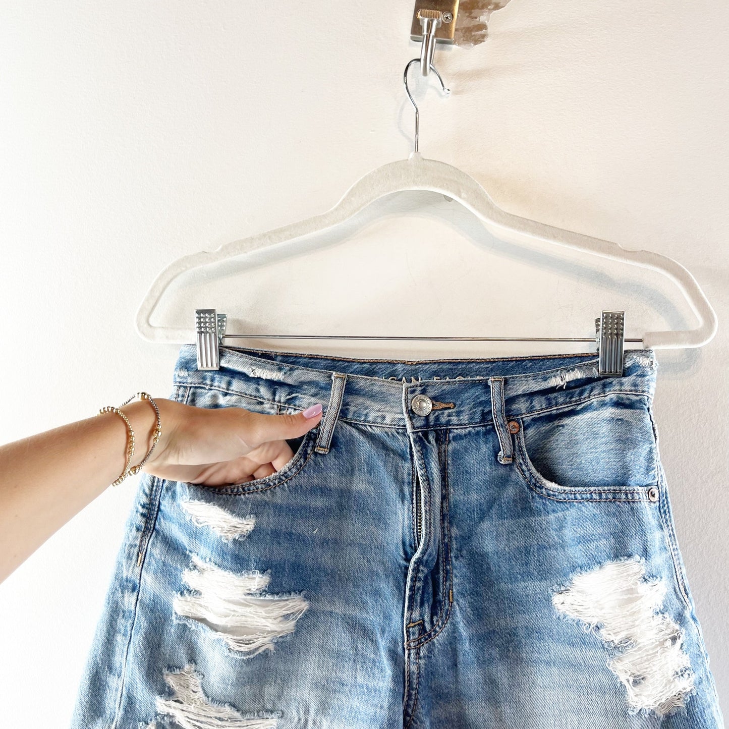 American Eagle Outfitters 90s Distressed Denim Boyfriend Shorts Blue 0